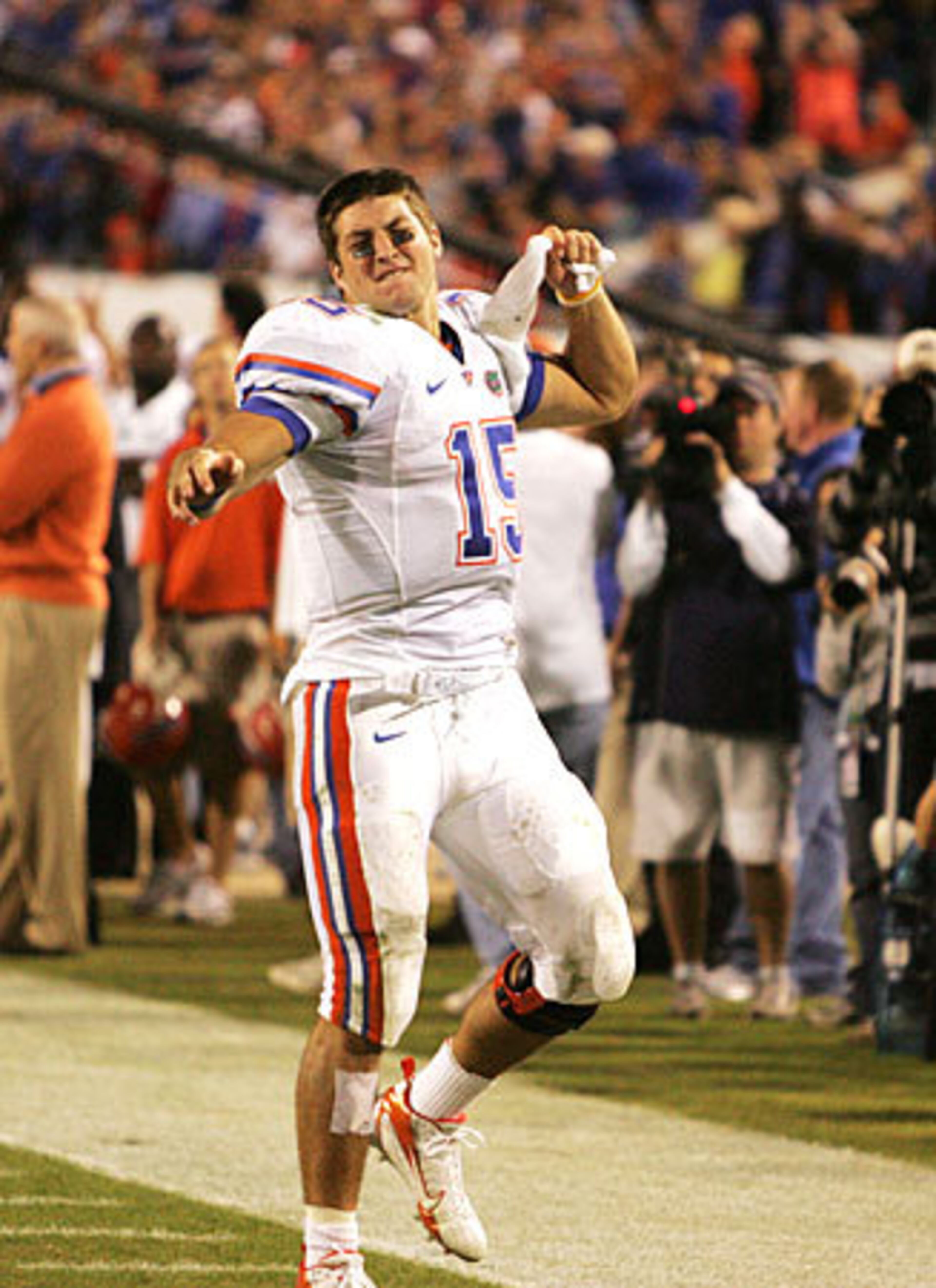 Tebow whipped the Florida crowd into a frenzy as time ticked away on a convincing Gator victory.