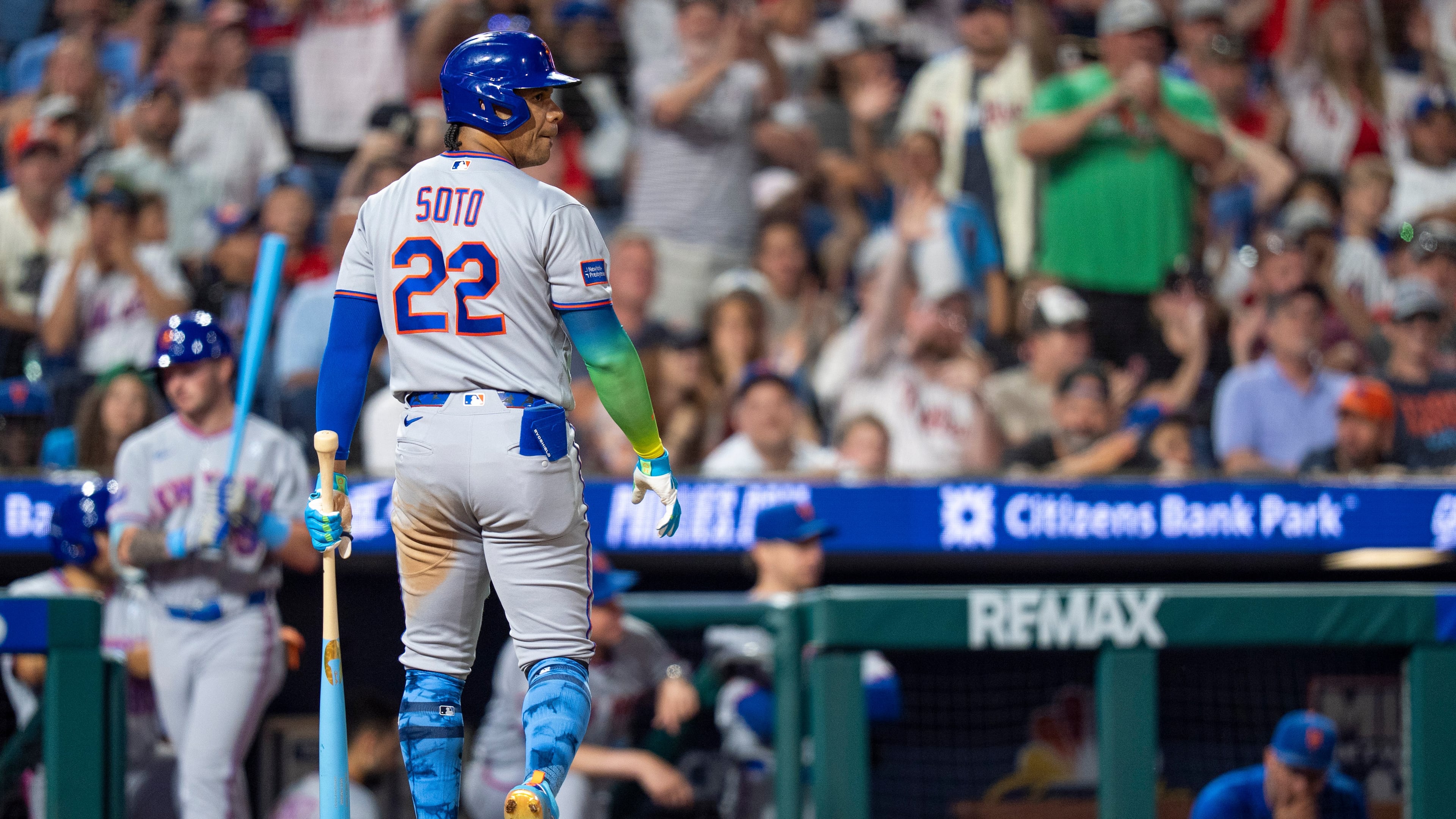 New York Mets' Juan Soto looks back after striking out during the eighth inning of a baseball game against the Philadelphia Phillies, Sunday, June 21, 2026, in Philadelphia. (AP Photo/Chris Szagola)