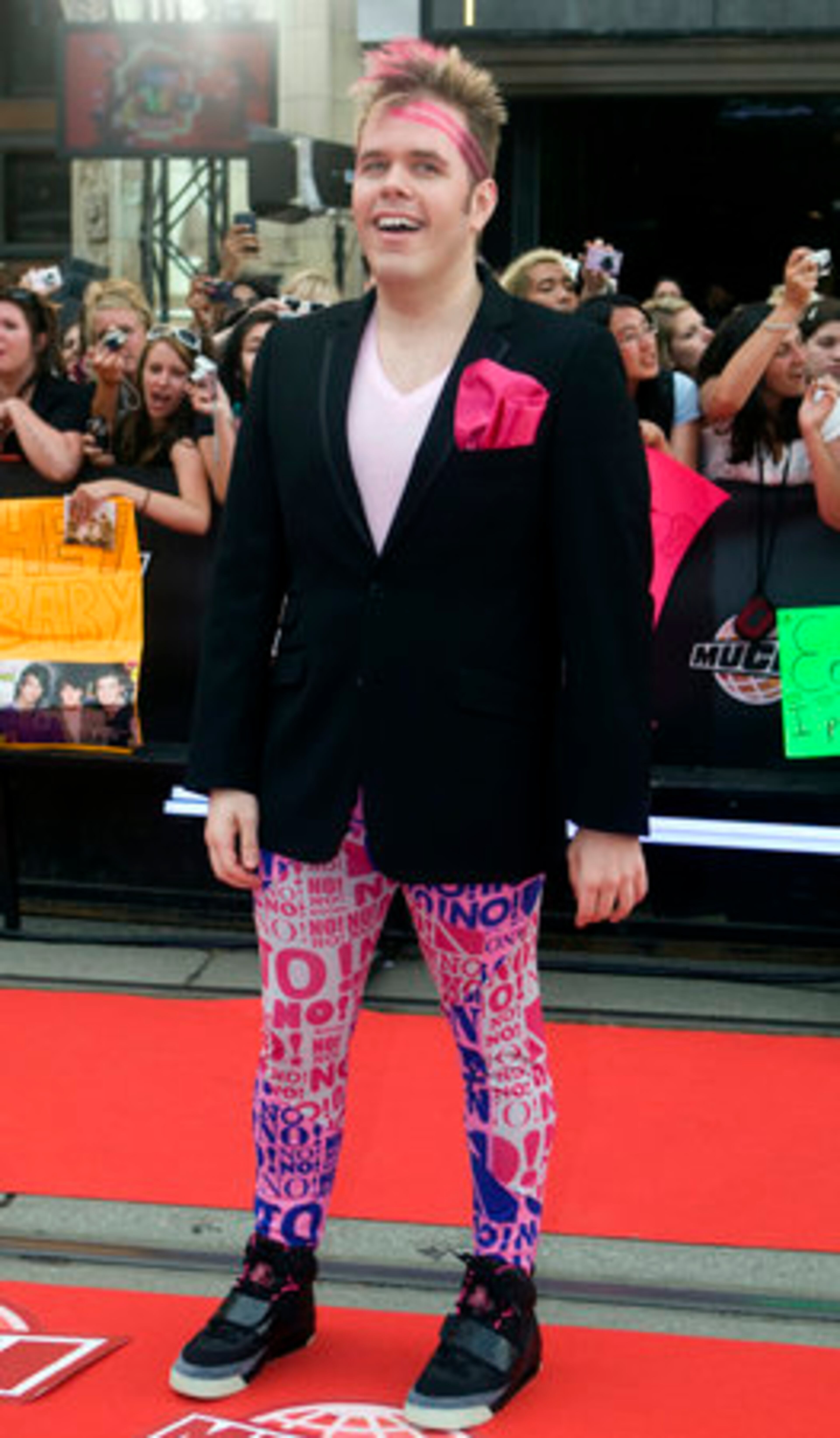 Perez Hilton, the controversial Web site gossip columnist wore some kind of pink tights. According to several Web reports, Hilton claimed he was roughed up by will.i.am and his associates in the wee hours of the morning.