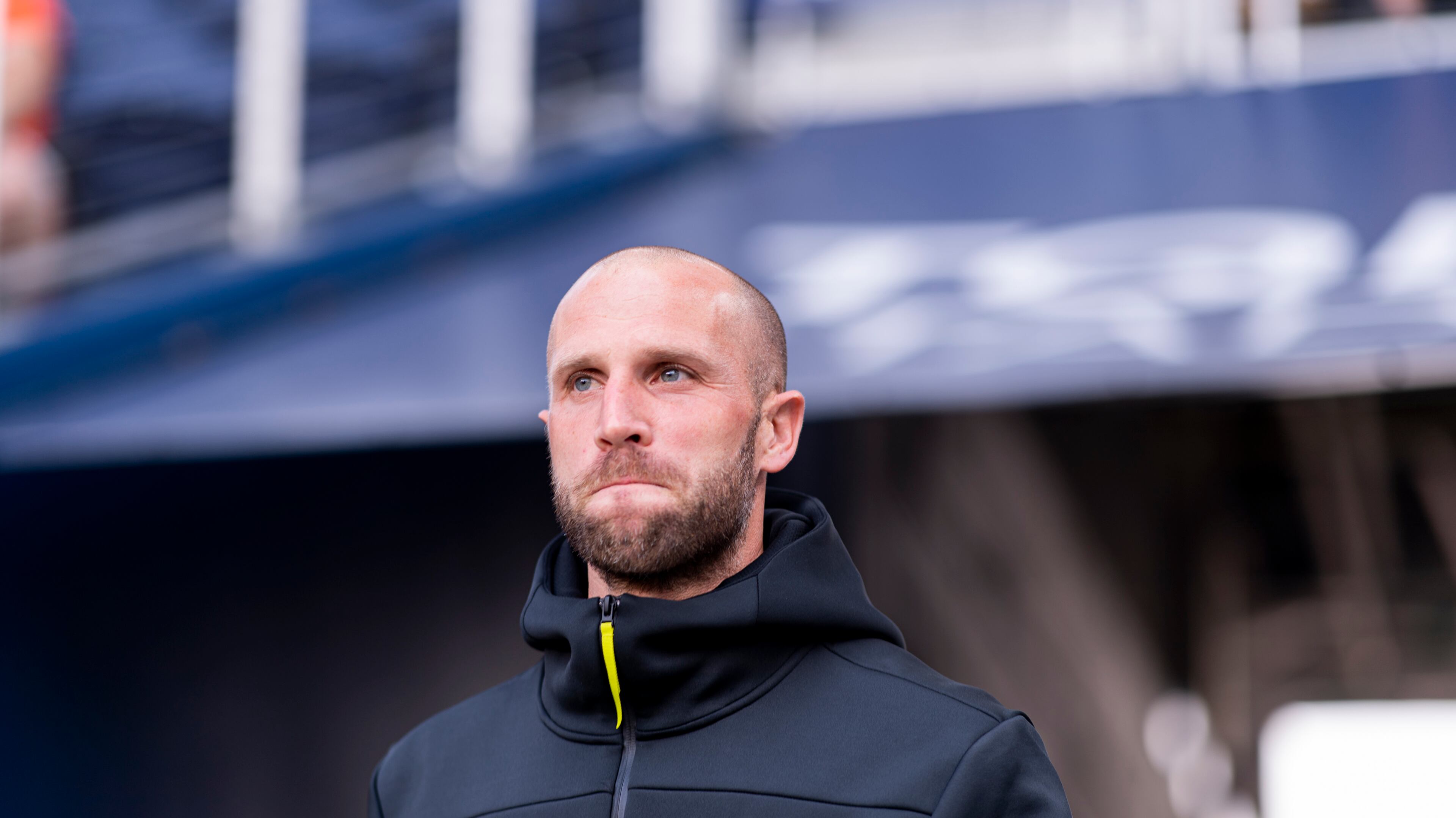 Atlanta United Interim head coach Rob Valentino walks out onto the pitch before the match against FC Cincinnati Wednesday, July 21, 2021, at TQL Stadium in Cincinnati. (Jacob Gonzalez/Atlanta United)