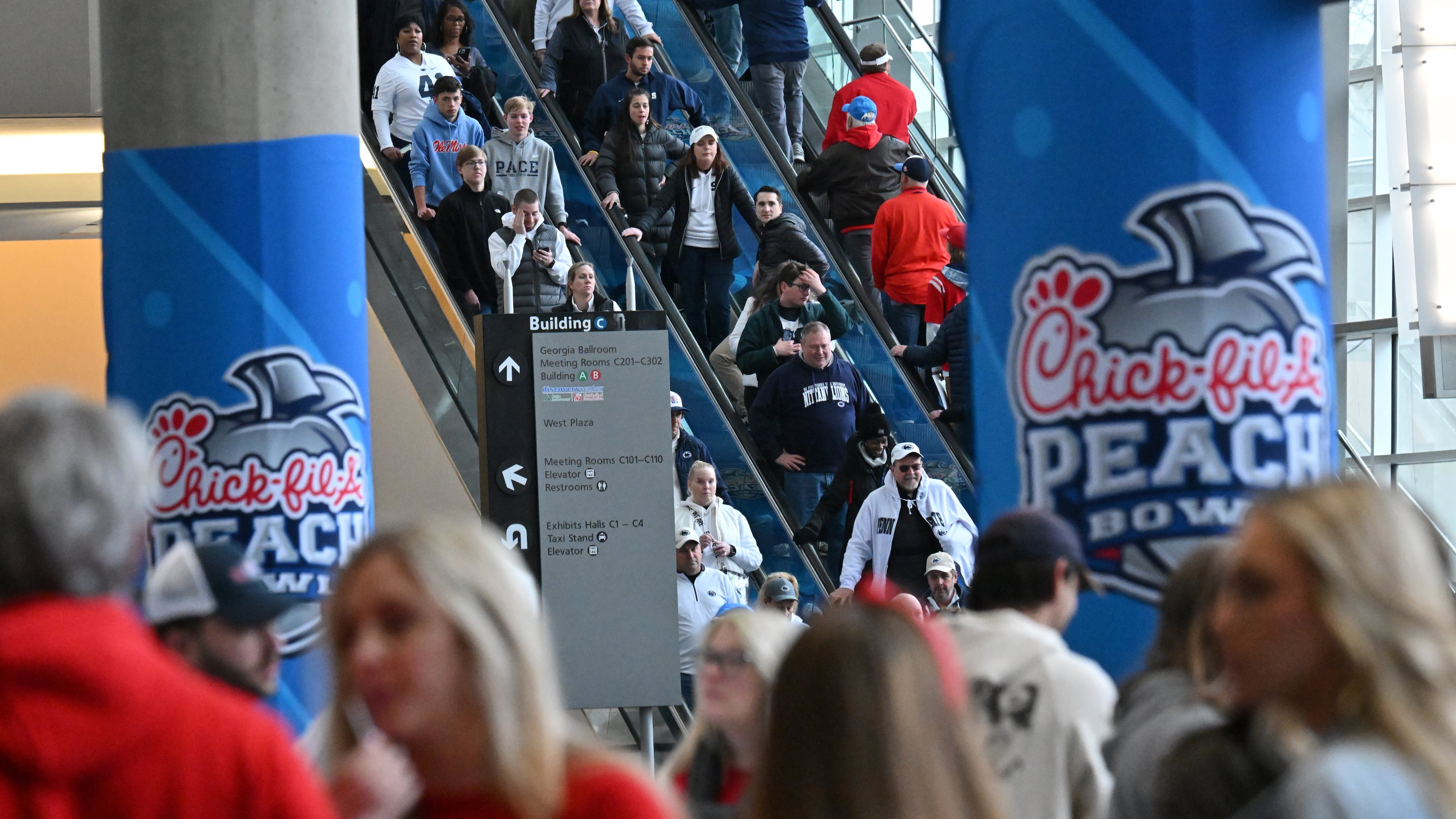 This year’s Chick-fil-A Peach Bowl pits Indiana against Oregon in a national semifinal. (Hyosub Shin/AJC 2023)
