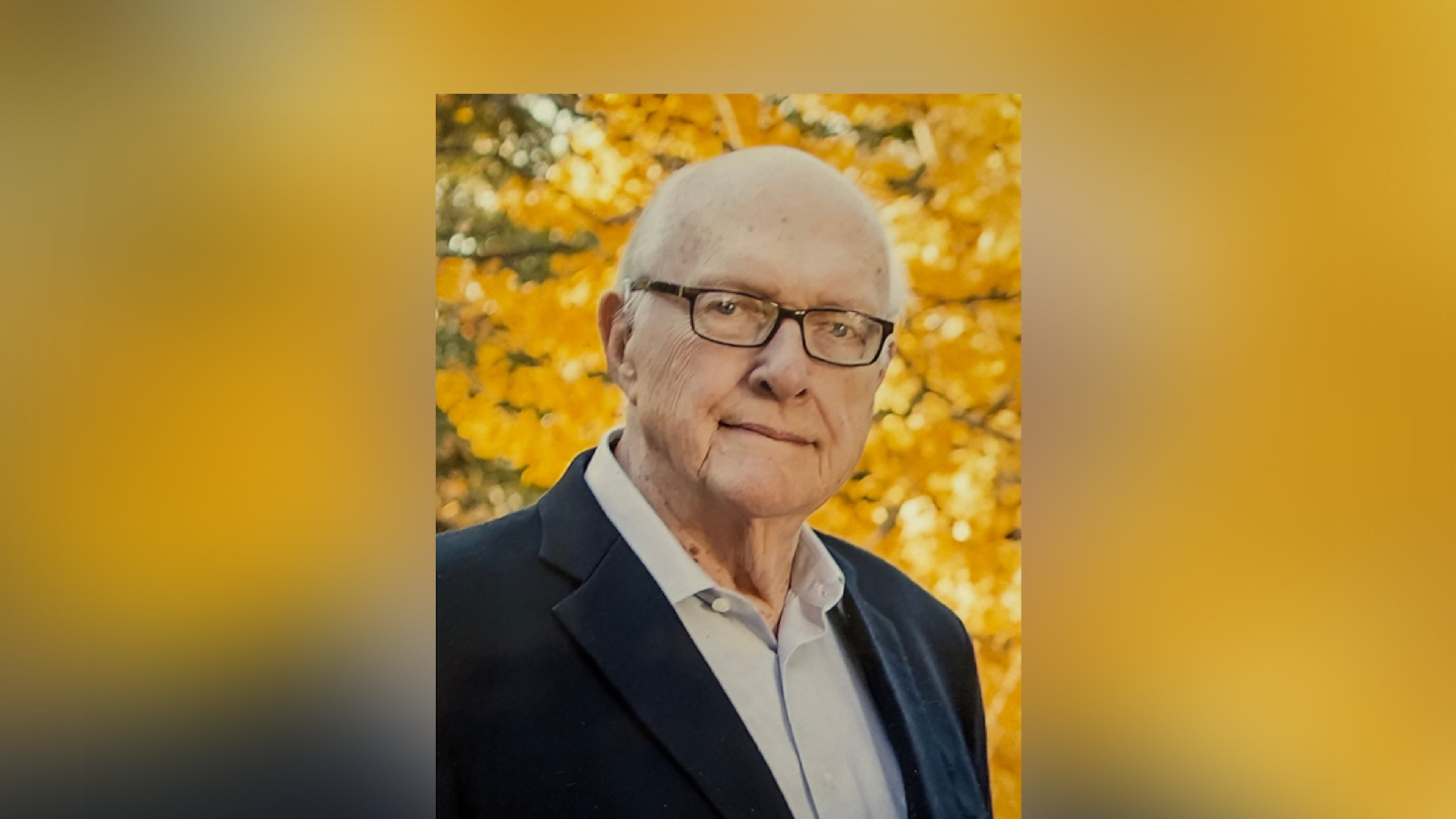 Barry Dexter Lynch rose from a poor rural Mississippi upbringing to become a successful sales- and businessman, as well as an early computer programmer. (Courtesy of the Lynch Family)