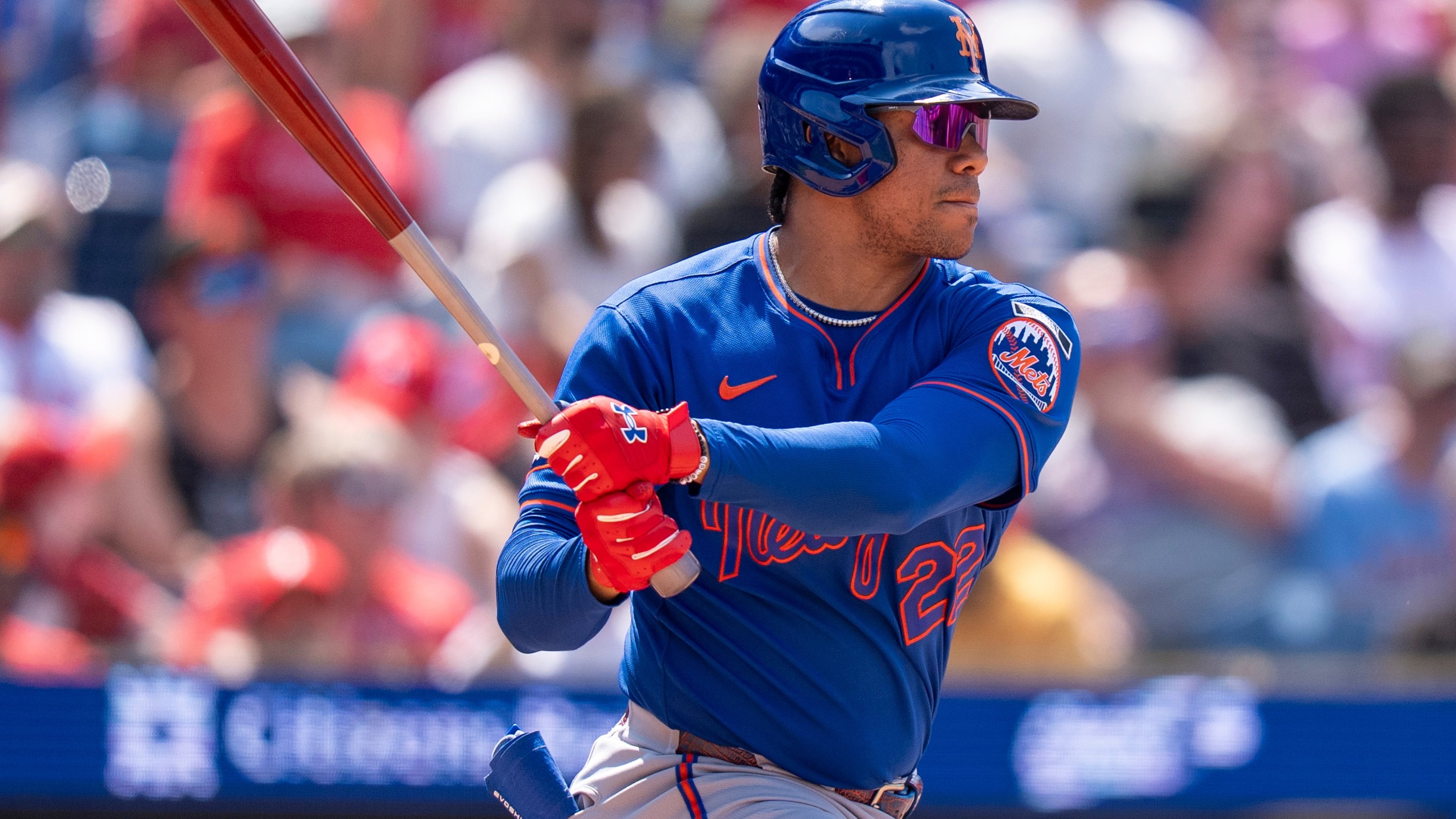 New York Mets' Juan Soto hits an RBI single during the sixth inning of a baseball game against the Philadelphia Phillies, Sunday, July 19, 2026, in Philadelphia. (AP Photo/Chris Szagola)