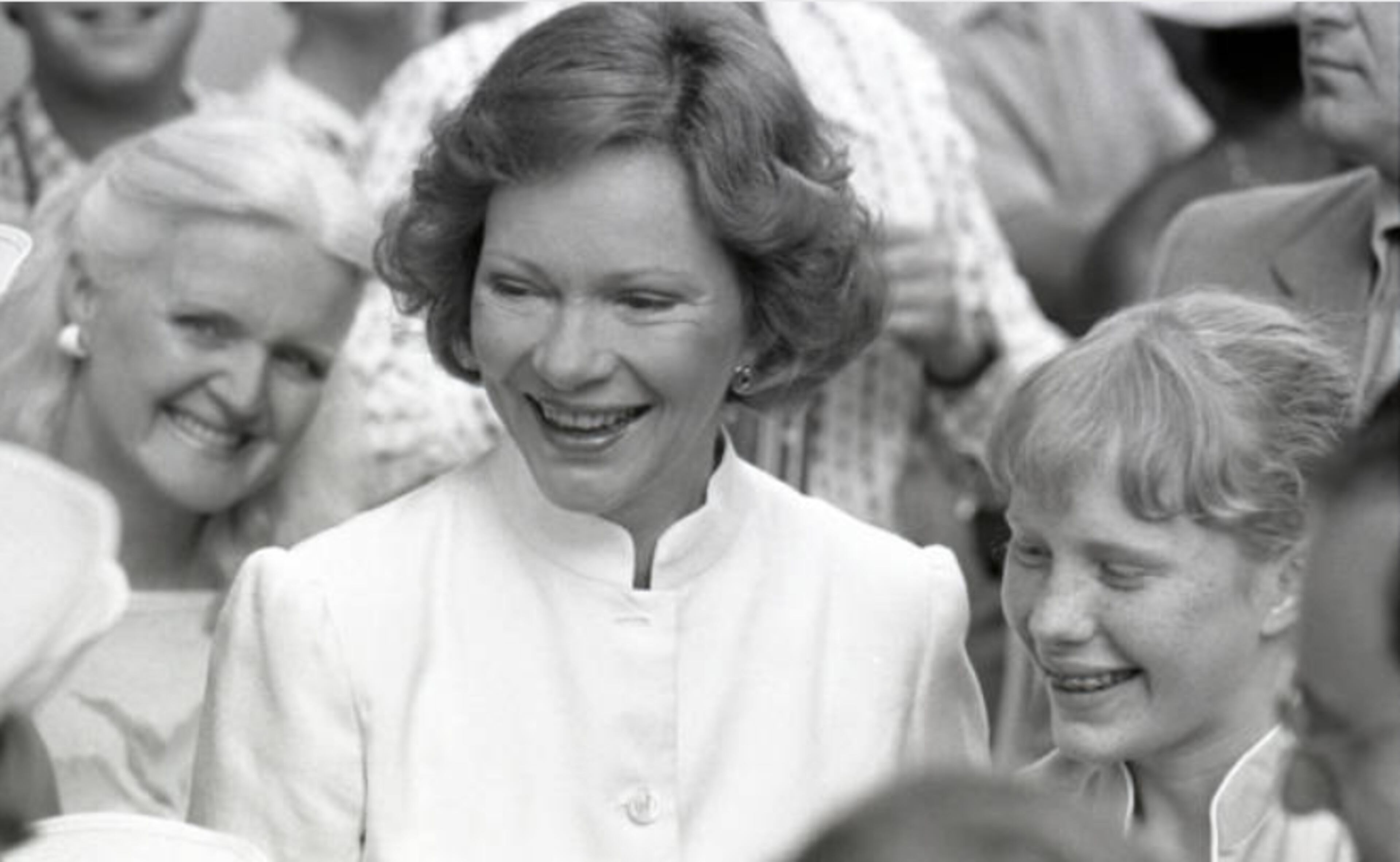 First Lady Rosalynn Carter and daughter Amy at the Atlanta parade on July 4, 1981. (AJC Photographic Archive, Georgia State University Library)
