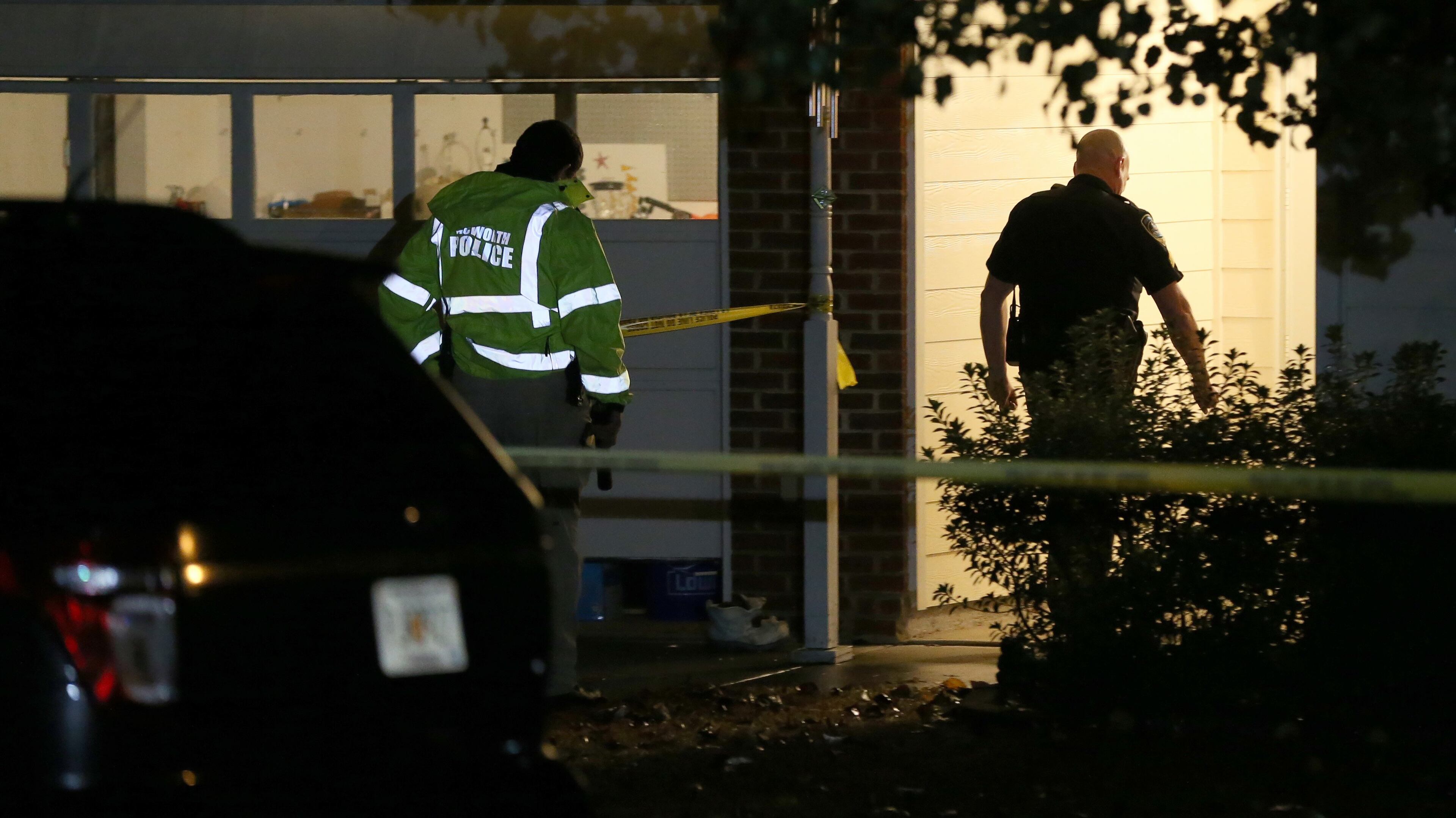 Acworth police investigate at a home where a 2-year-old boy shot and killed himself with a handgun Tuesday evening, Oct. 27, 2015. (Ben Gray / bgray@ajc.com)