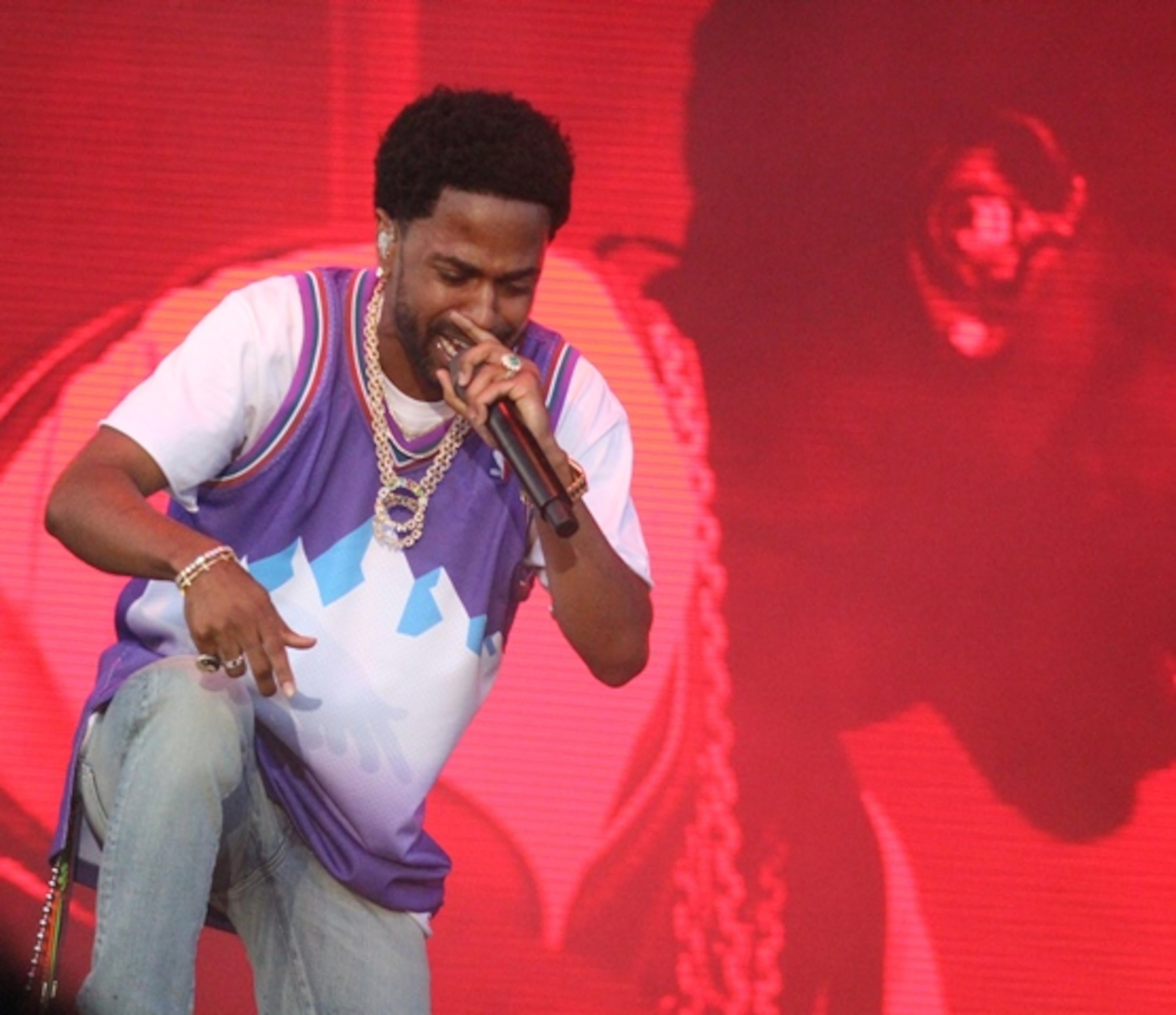Big Sean showcased his rapid-fire rap skills at One Musicfest on Sept. 8, 2018. Photo: Melissa Ruggieri/AJC