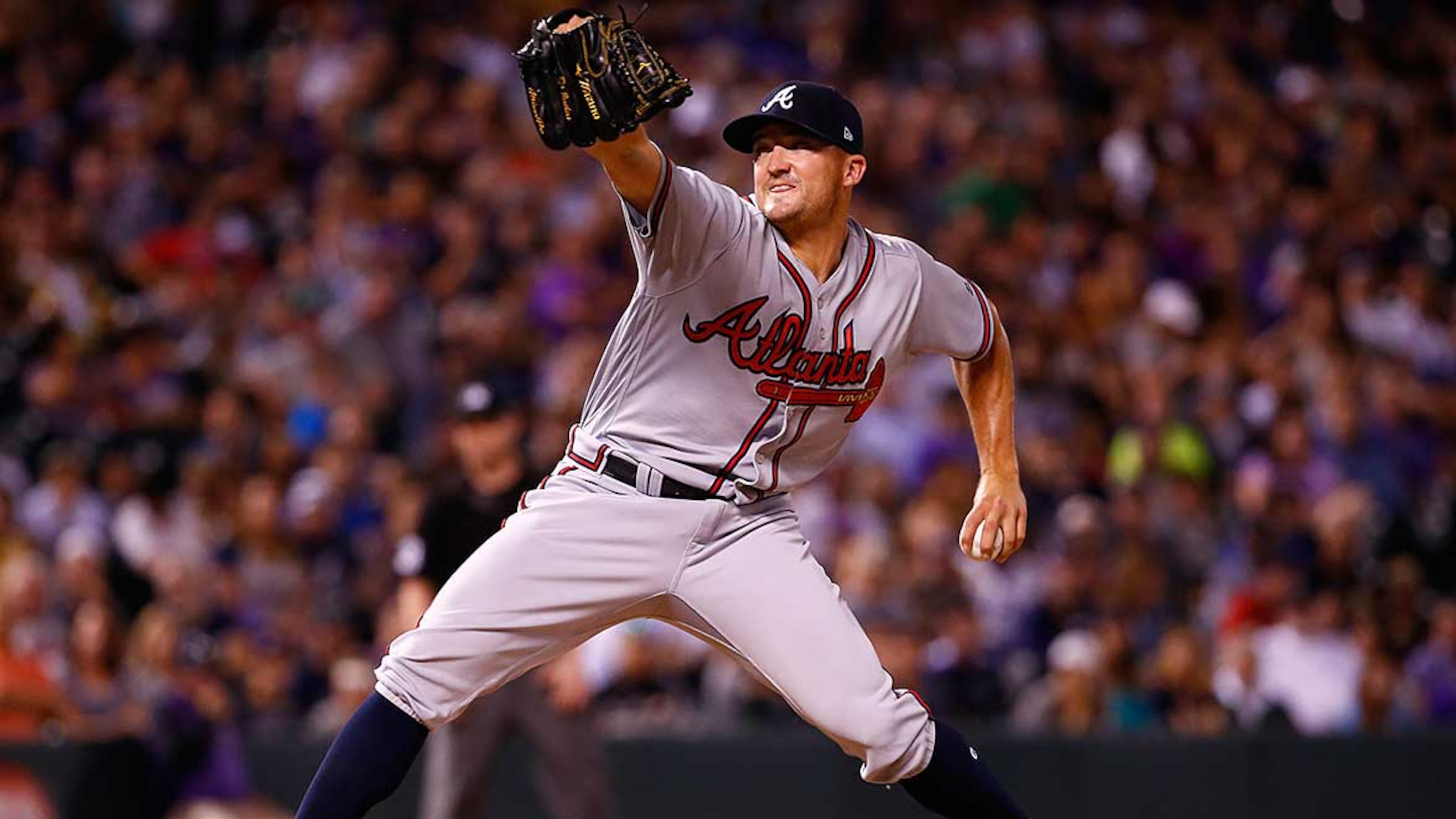 Braves reliever Rex Brothers signed a one-year deal to stay with the Braves on Thursday, avoiding arbitration.