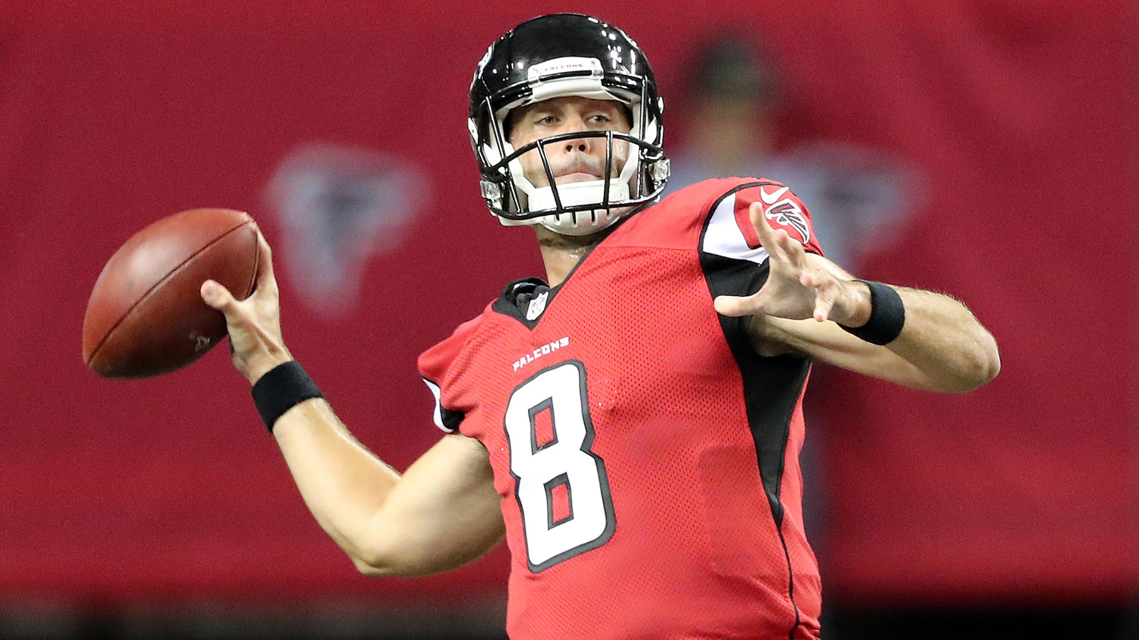 081116 ATLANTA: Falcons backup quarterback Matt Schaub completes a pass against the Redskins during the first quarter in an NFL preseason football game on Thursday, August 11, 2016, in Atlanta. Curtis Compton /ccompton@ajc.com