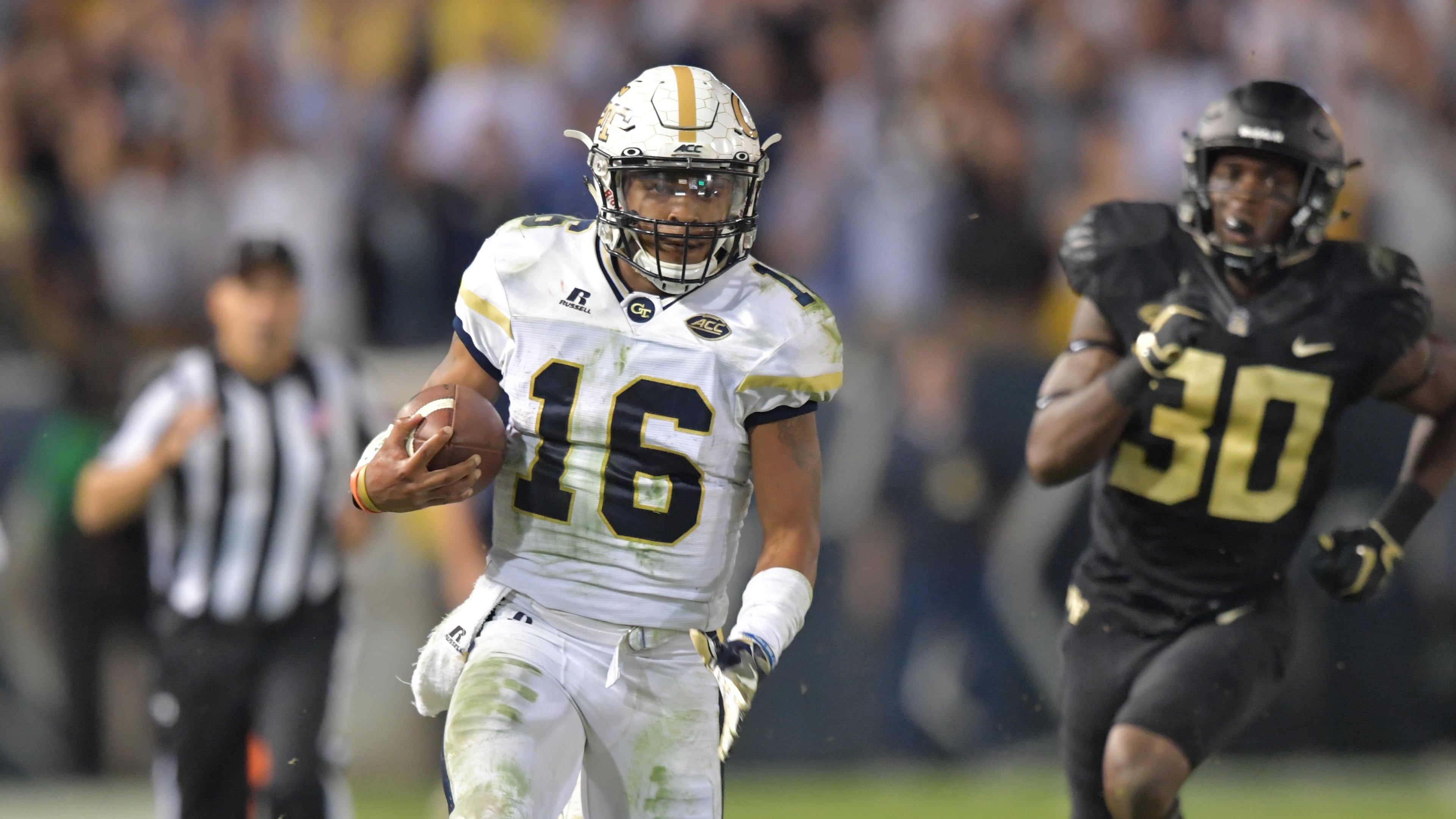 October 21, 2017 Atlanta - Georgia Tech quarterback TaQuon Marshall (16) runs for a touchdown in the second half of an NCAA college football game at Bobby Dodd Stadium on Saturday, October 21, 2017. Georgia Tech beat Wake Forest 38-24. HYOSUB SHIN / HSHIN@AJC.COM