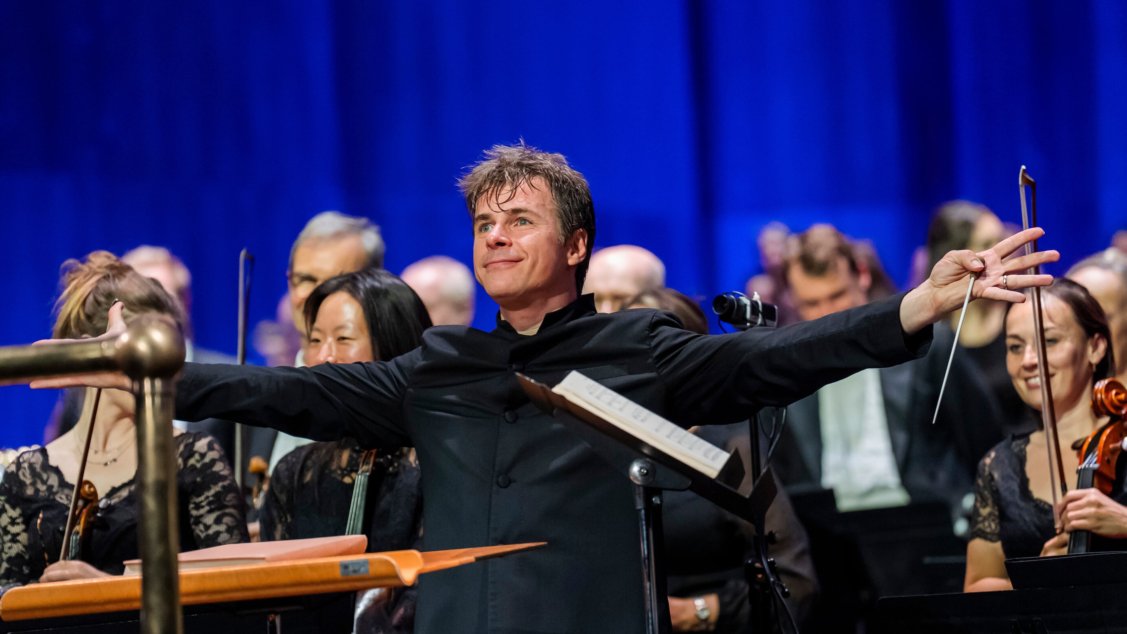 This image released by The Royal Opera shows Jakub Hrůša during a performance with The Royal Opera Chorus and Orchestra of the Royal Opera House in London on Sept. 20, 2025. (Tristram Kenton/The Royal Opera via AP)