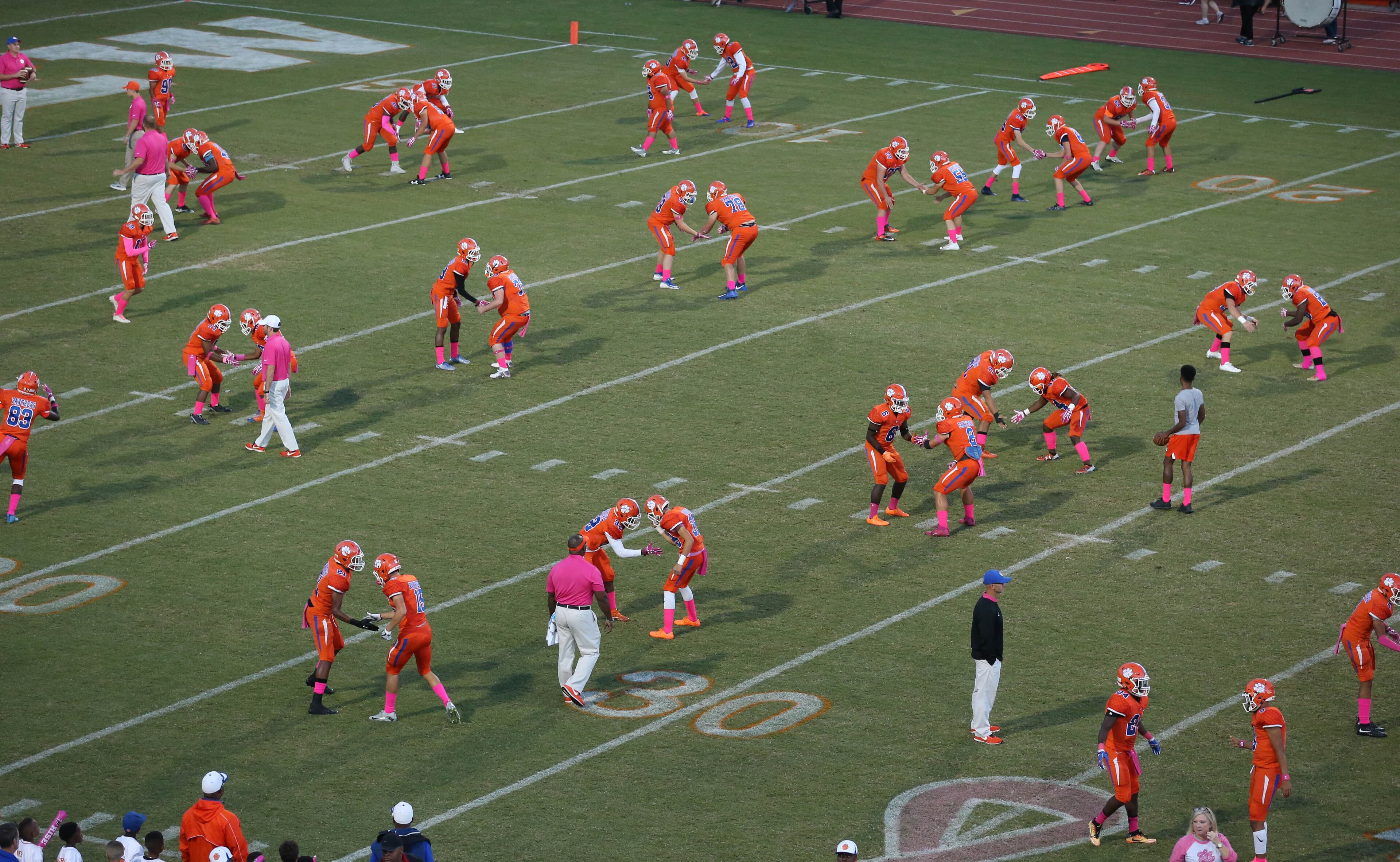 October 20, 2017 - Lilburn, Ga: Parkview players participate in pregame warm-ups before their game against Brookwood at Parkview High School Friday, October 20, 2017, in Lilburn, Ga.. PHOTO / JASON GETZ