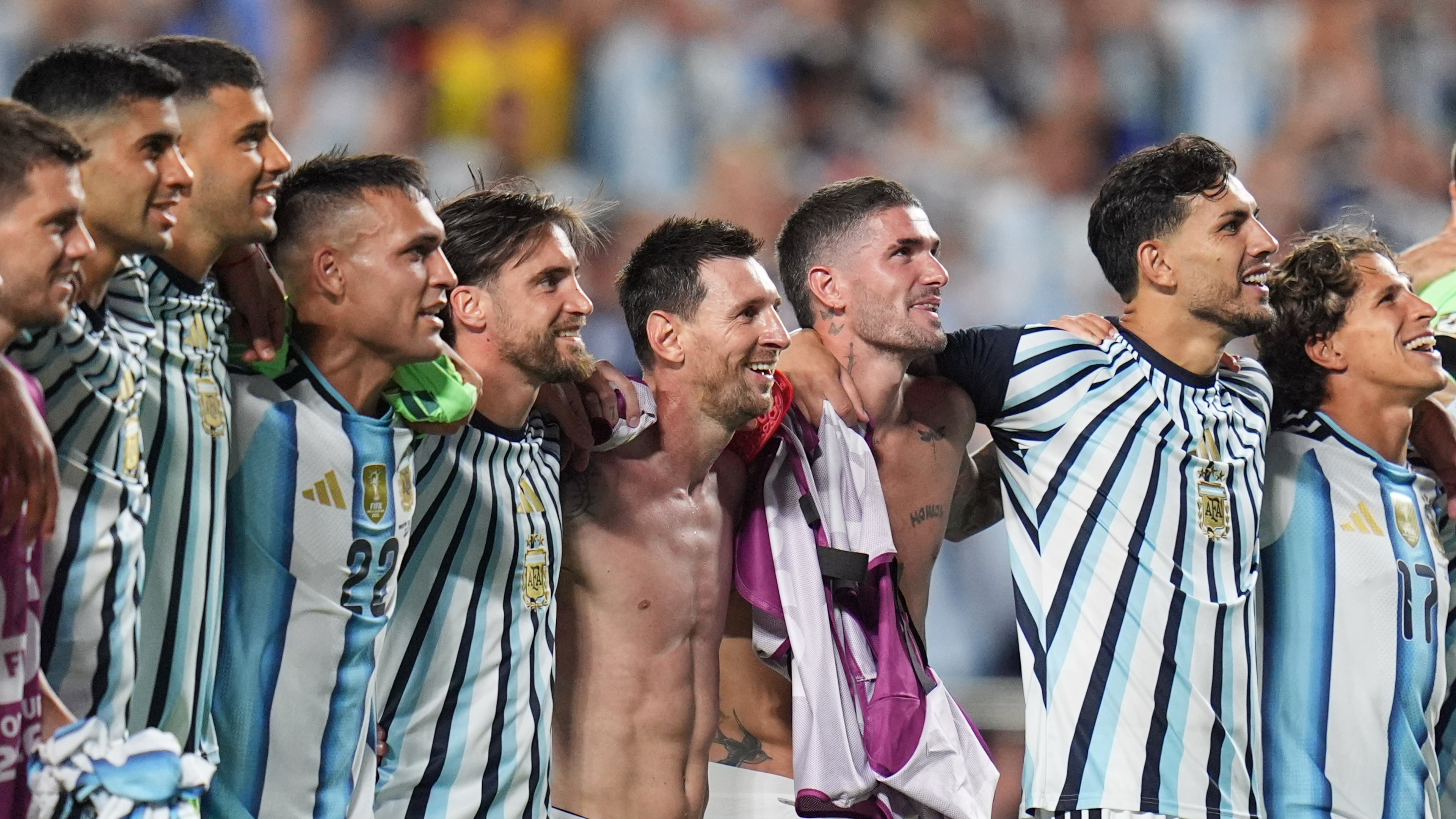 Argentina's Lionel Messi, center, reacts after the World Cup quarterfinal soccer match against Switzerland in Kansas City, Mo., Saturday, July 11, 2026. (AP Photo/Jeff Roberson)