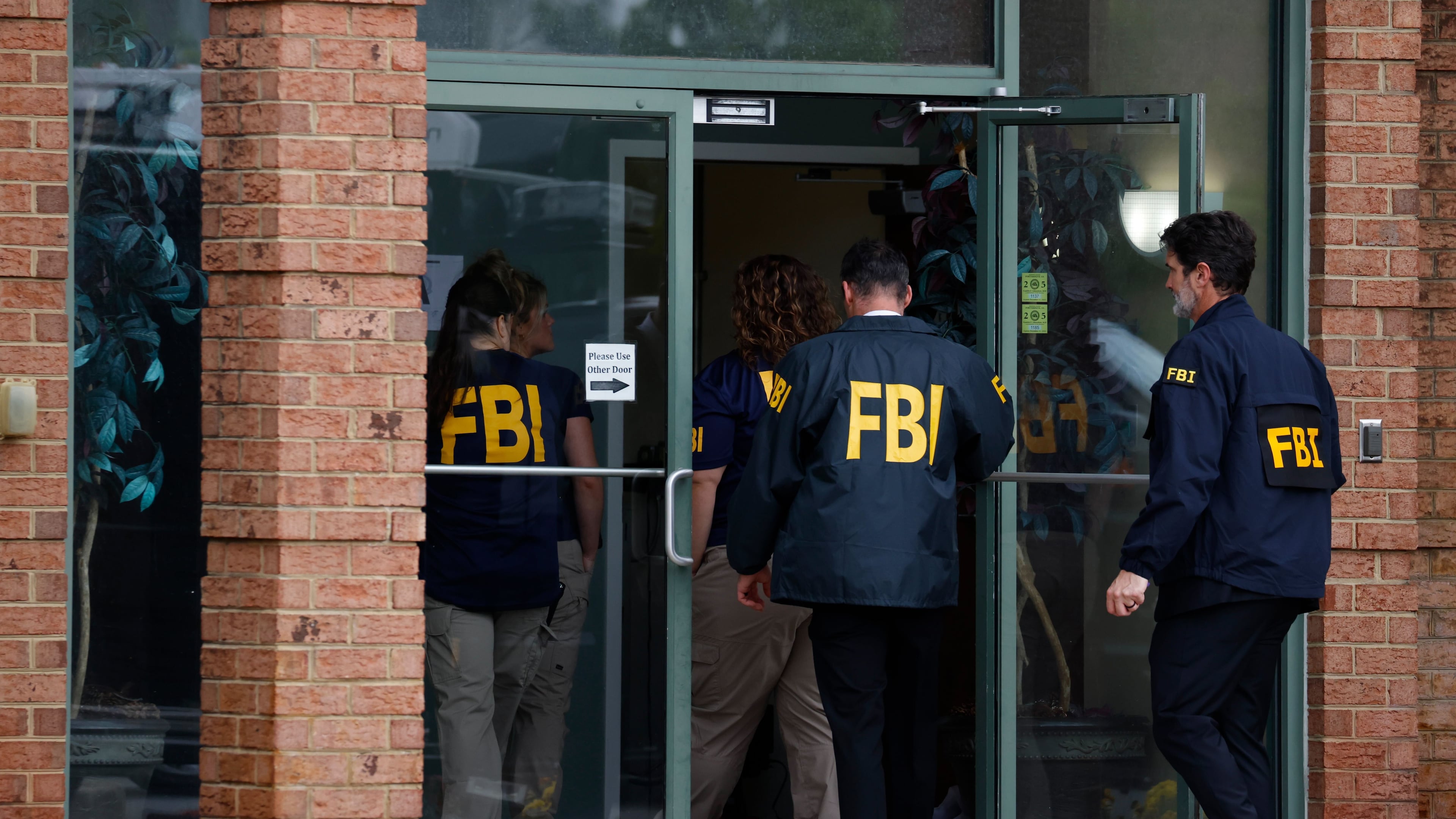FBI personal enter the building in Portsmouth, Va., Wednesday, May 6, 2026. (Peter Casey/The Virginian-Pilot via AP)