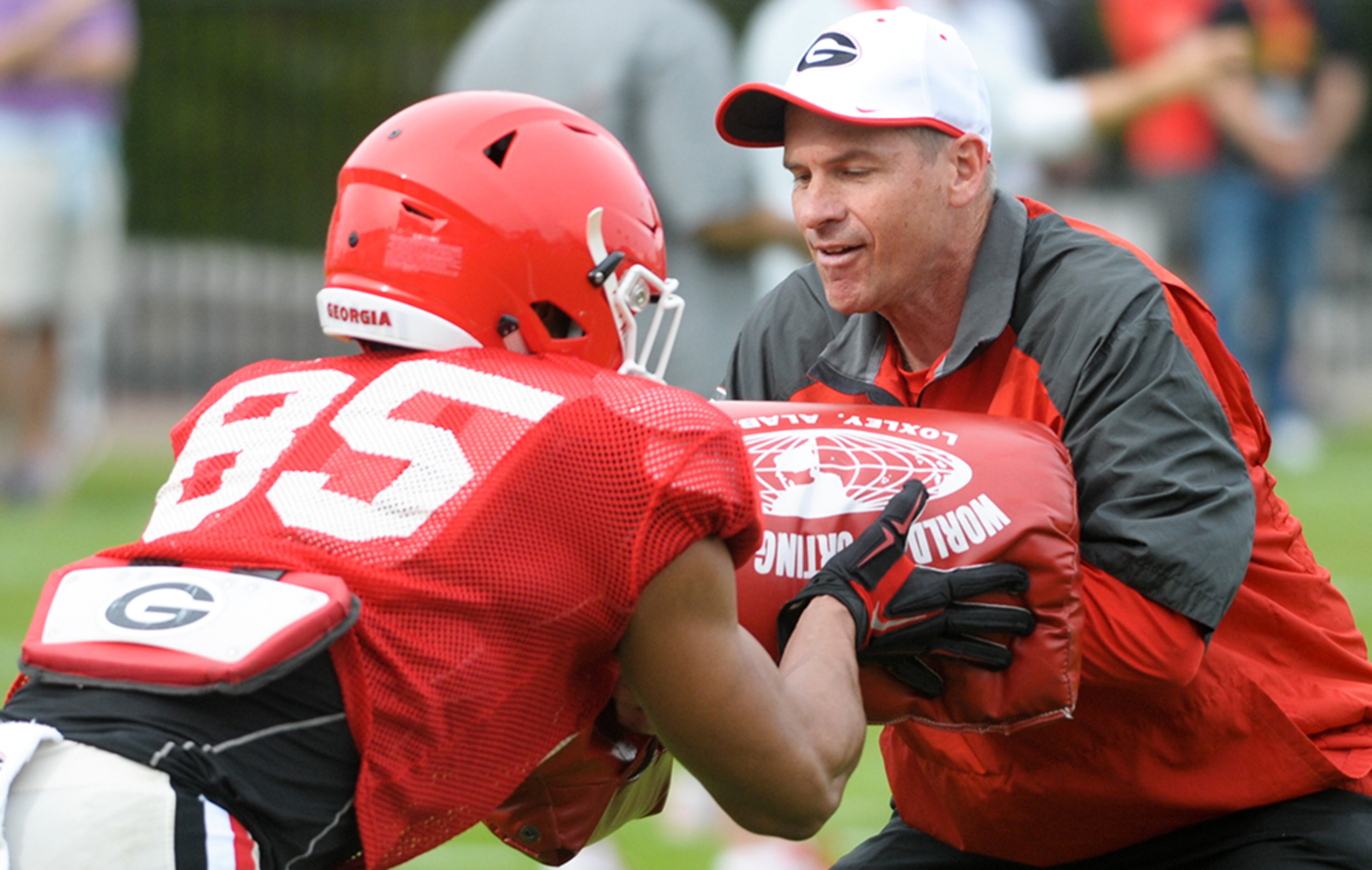 Tight end Jordan Davis practices blocking during a Georgia spring football practice on Thursday, March 26, 2015, in Athens.
