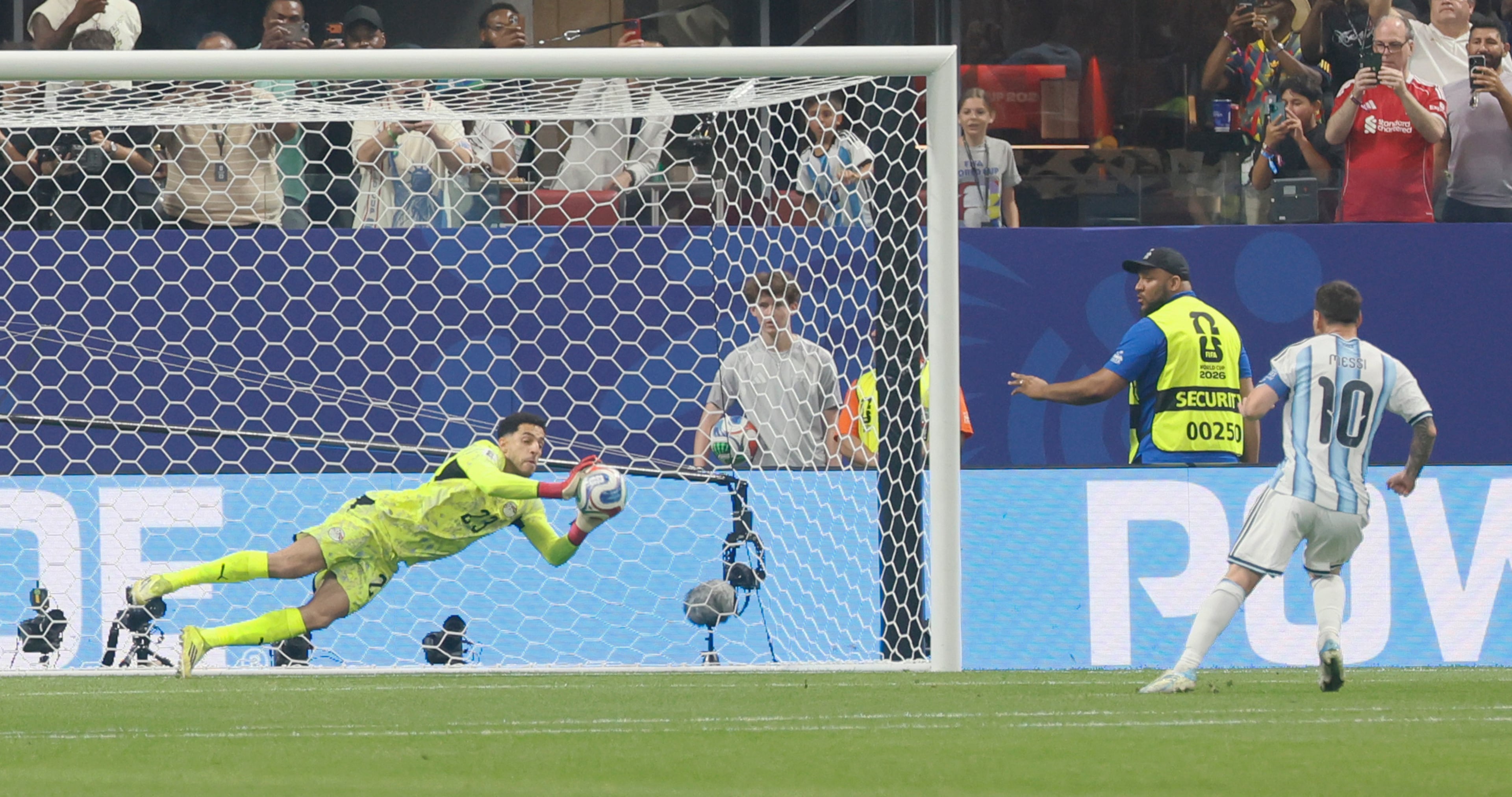 Egypt goalkeeper Mostafa Shoubir makes a save on a shot by Argentina's Lionel Messi during first half of Argentina vs. Egypt FIFA World Cup match at Atlanta Stadium (Mercedes-Benz Stadium) on Tuesday, July 7, 2026. (Miguel Martinez/AJC)
