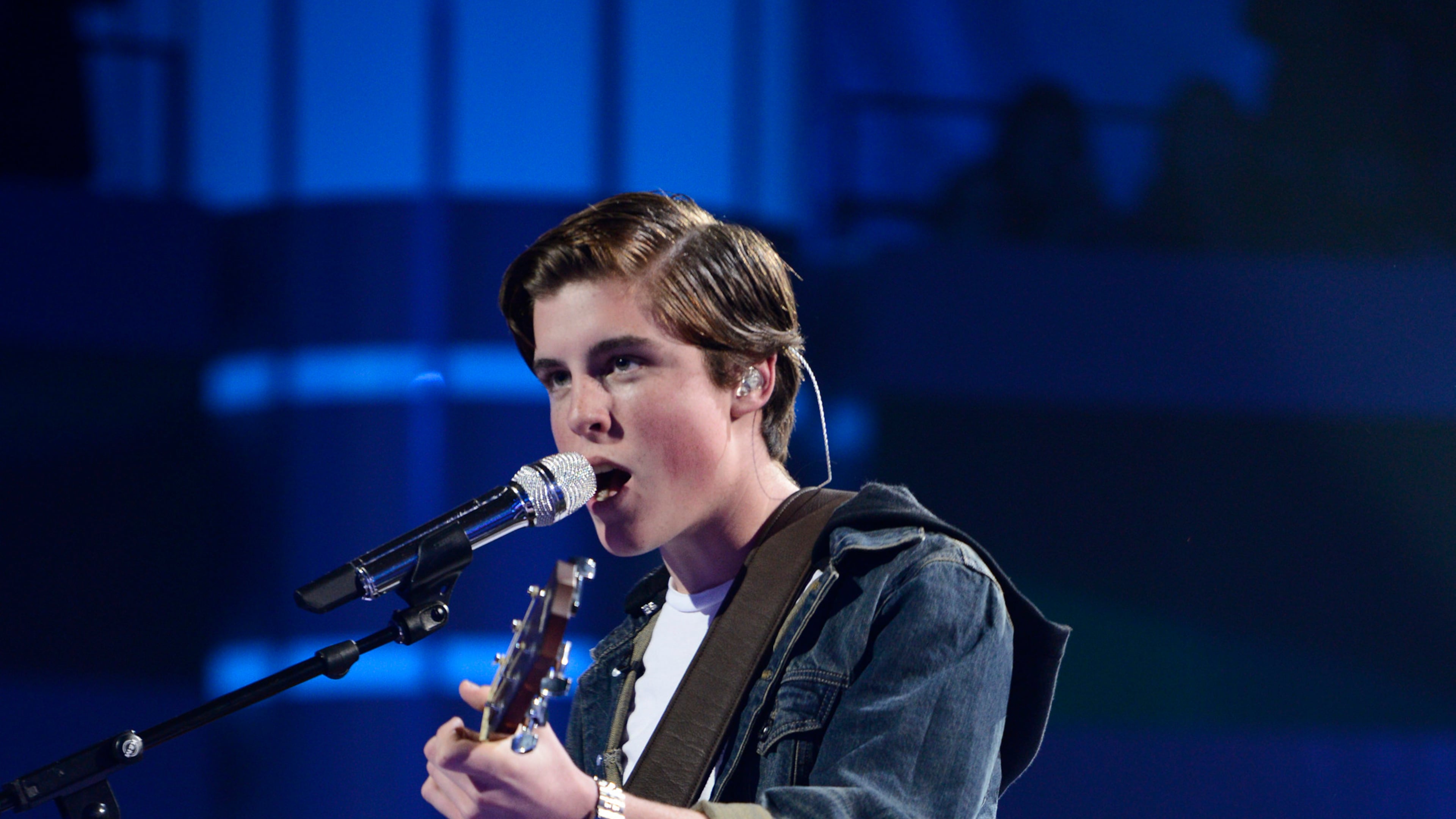 AMERICAN IDOL XIII: Sam Woolf performs in front of the judges on Wednesday, Feb. 19 (8:00-10:00 PM ET / PT) on FOX. CR: Michael Becker / FOX. Copyright 2014 / FOX Broadcasting. AMERICAN IDOL XIII: Sam Woolf performs in front of the judges on Wednesday, Feb. 19 (8:00-10:00 PM ET / PT) on FOX. CR: Michael Becker / FOX. Copyright 2014 / FOX Broadcasting.