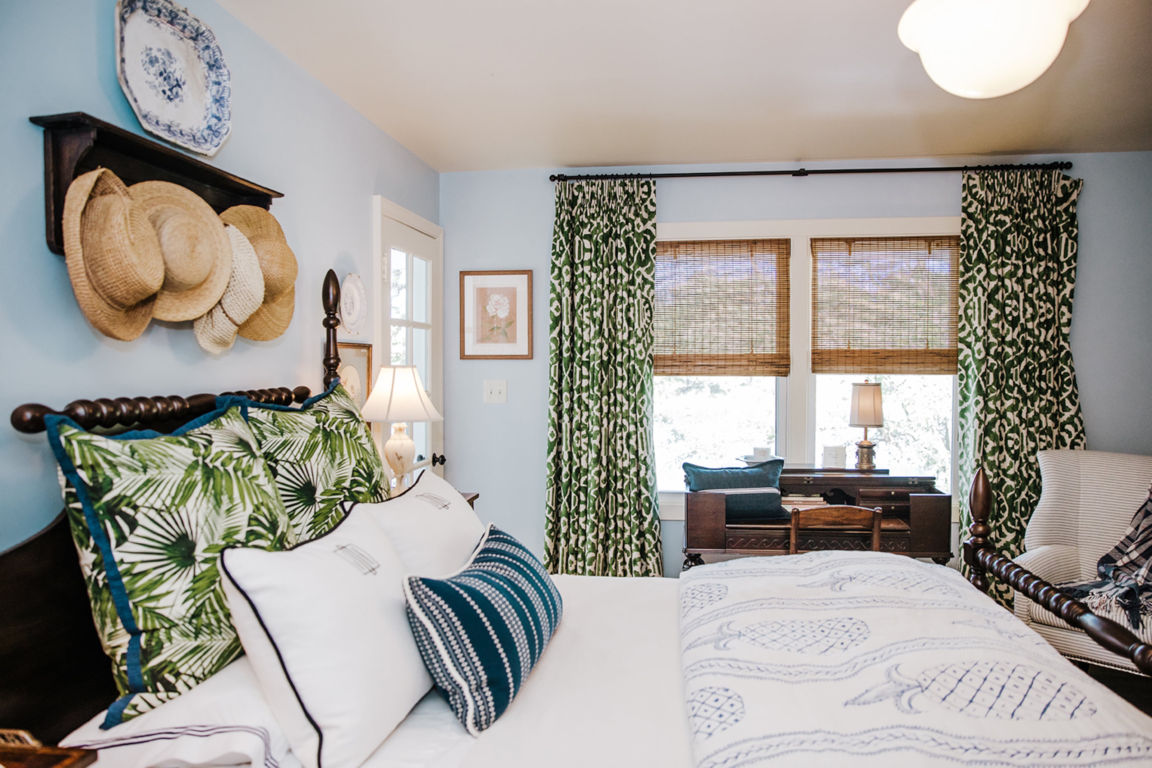 While clutter isn’t the way to go for a beautiful space, adding subtle finishes to your rooms is what gives it that oomph of style. Handout/TNS