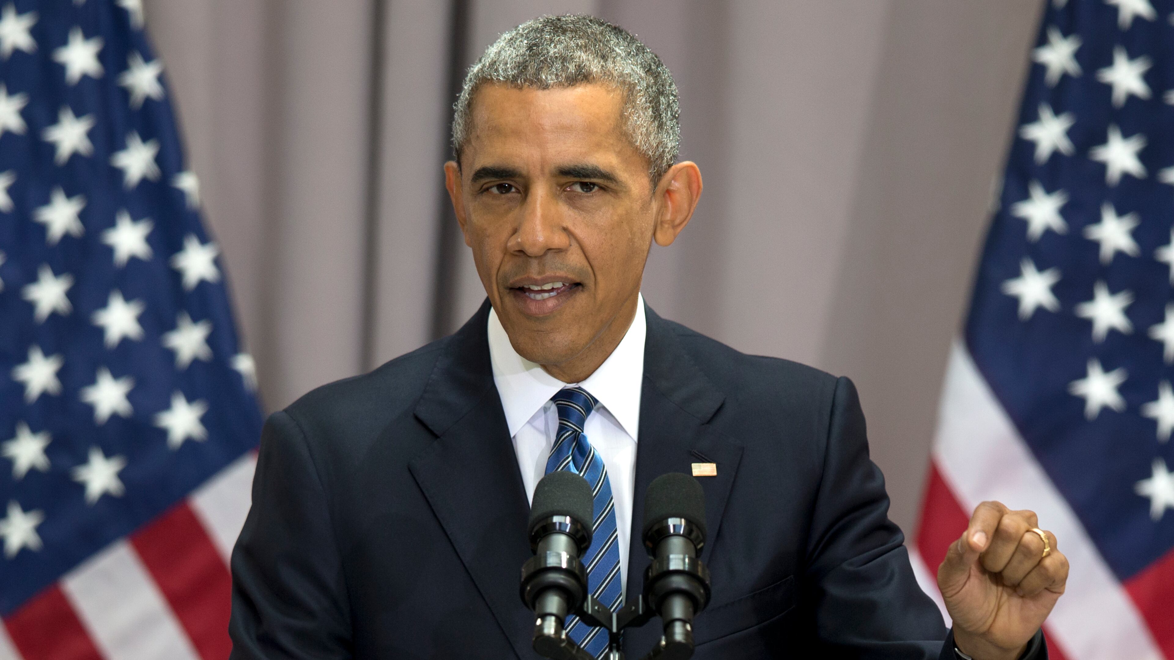 You're either with us or against us. And by "us," I mean me and John Kerry. (AP Photo / Carolyn Kaster)