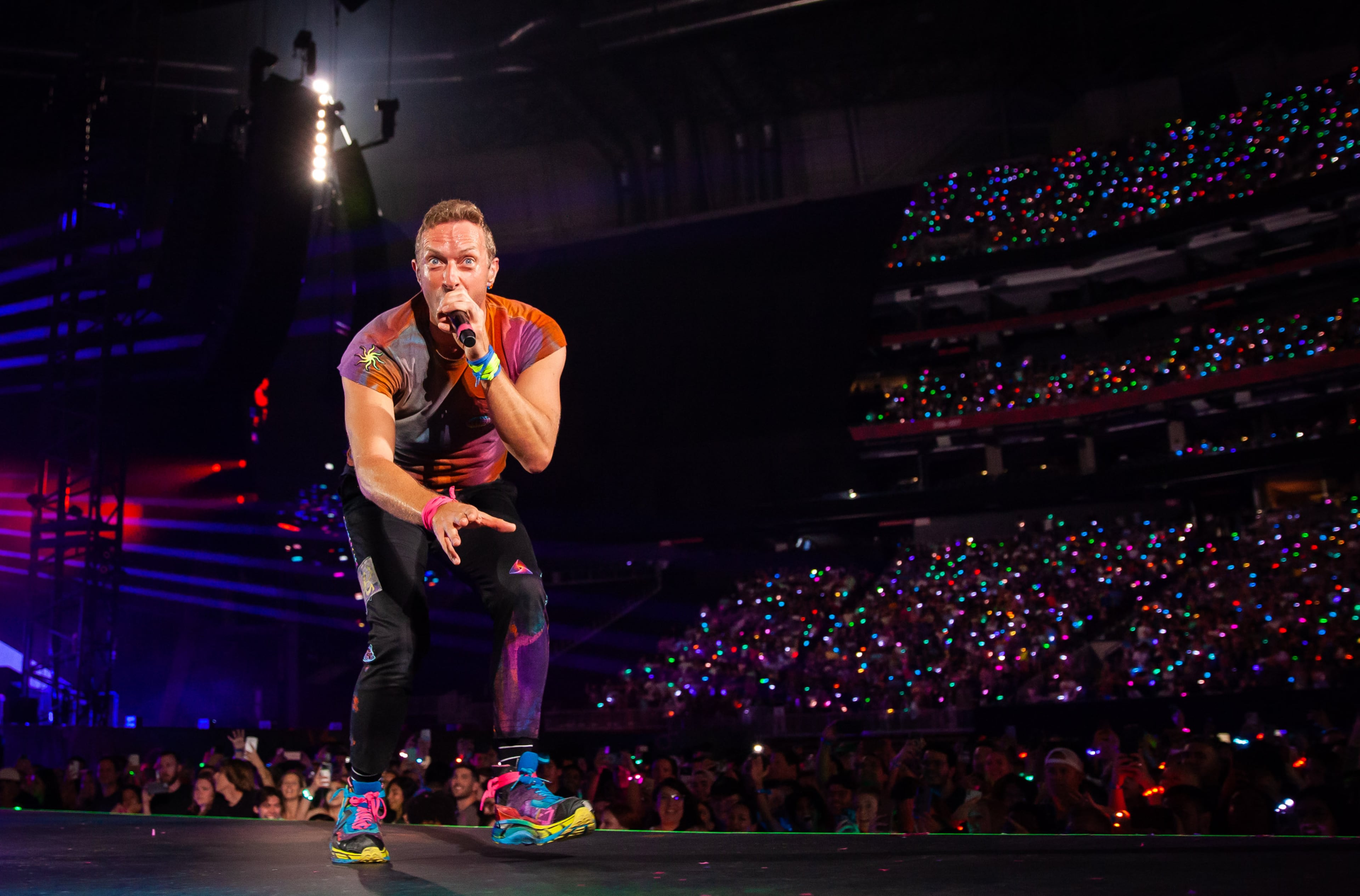 Coldplay, featuring lead singer Chris Martin, brought its Music of the Spheres World Tour to Mercedes-Benz Stadium in Atlanta on Saturday night, June 11, 2022. (Ryan Fleisher for The Atlanta Journal-Constitution)