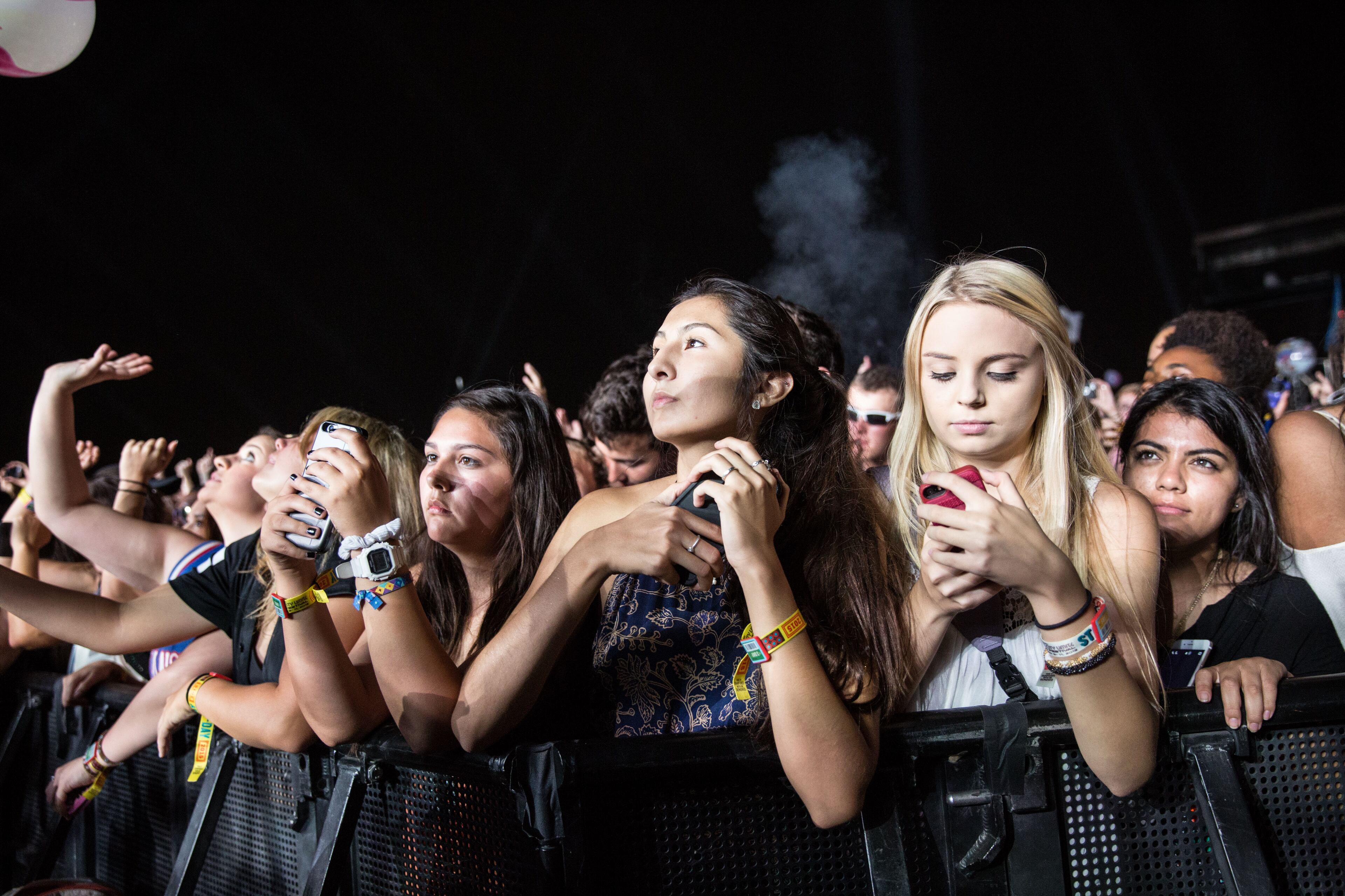 Fans of Disclosure watch the band performance at Austin City Limits Music Festival in Zilker Park Friday, October 9, 2015. (Erika Rich / for AMERICAN-STATESMAN)