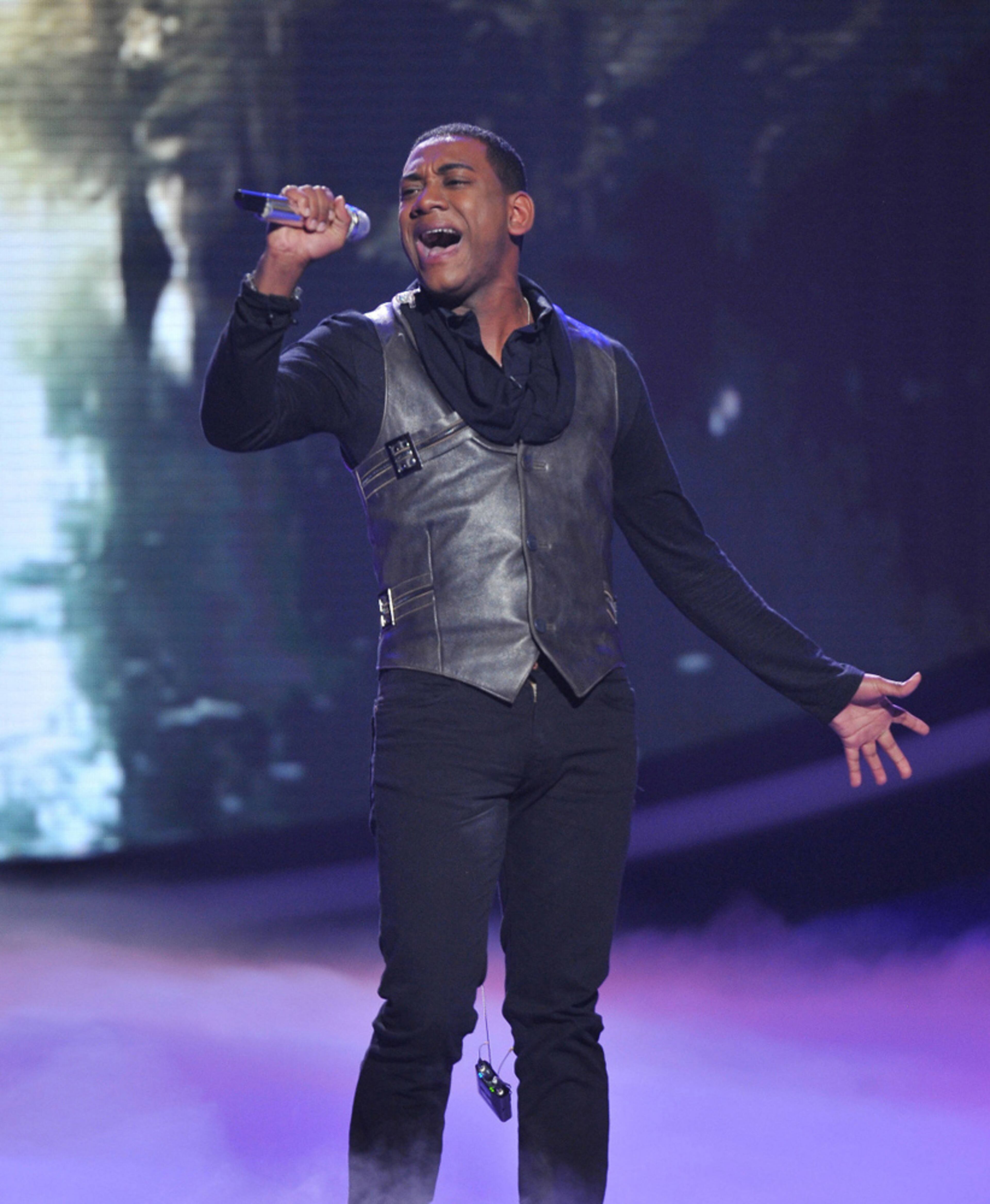 AMERICAN IDOL: Joshua Ledet performs on AMERICAN IDOL airing Wednesday, April 18 (8:00-10:00 PM ET/PT) on FOX. CR: Michael Becker / FOX.