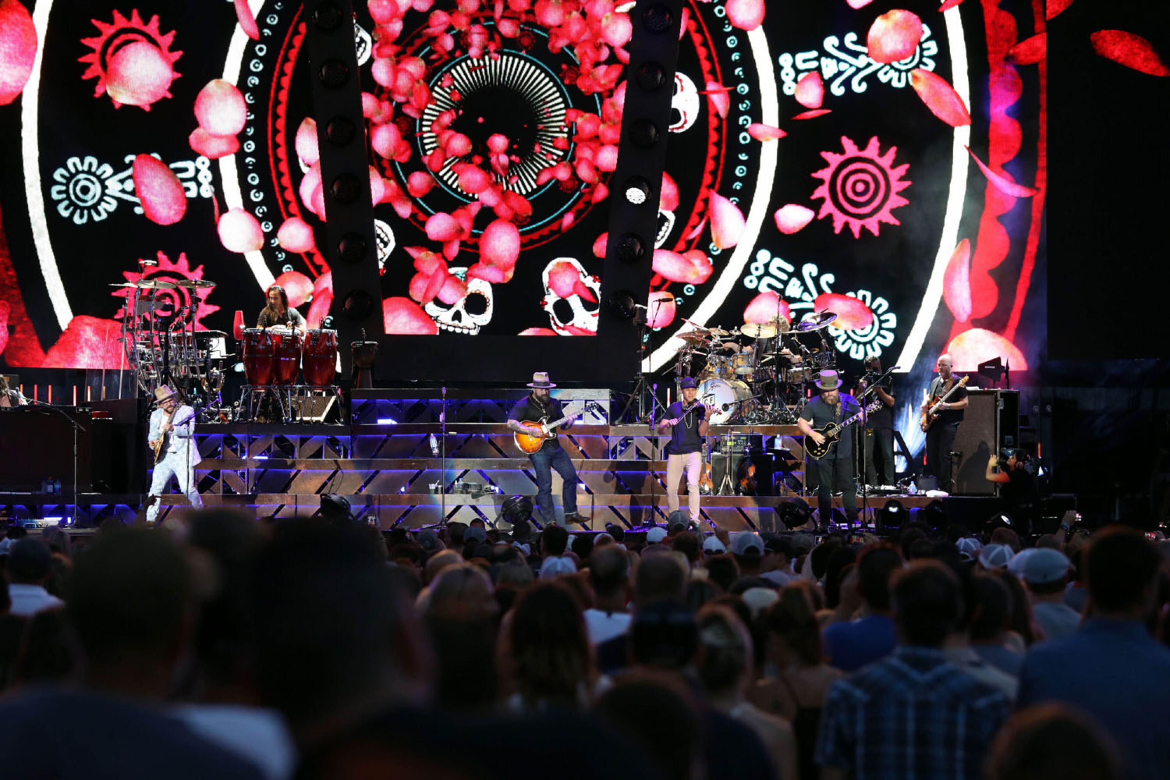 The Zac Brown Band rocked SunTrust Park on Saturday, June 30, 2018, on their Down the Rabbit Hole Tour. OneRepublic and Nahko and Medicine ForThe People opened the concert.
Robb Cohen Photography & Video /RobbsPhotos.com