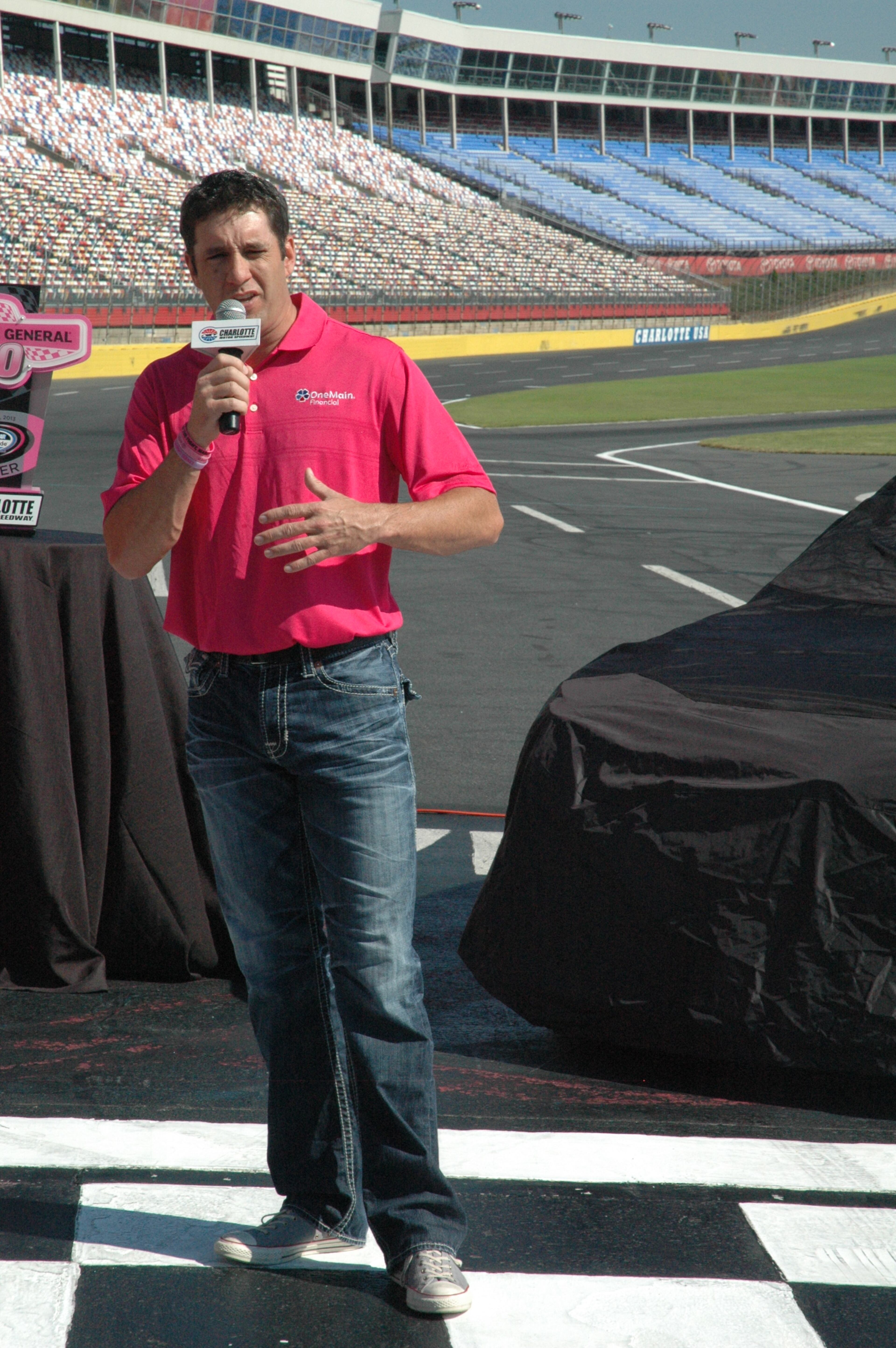 On Tuesday morning, NASCAR drivers Matt Kenseth, Brian Vickers and Elliot Sadler teamed up with breast cancer survivors to paint the pit wall at Charlotte Motor Speedway pink in honor of breast cancer awareness.