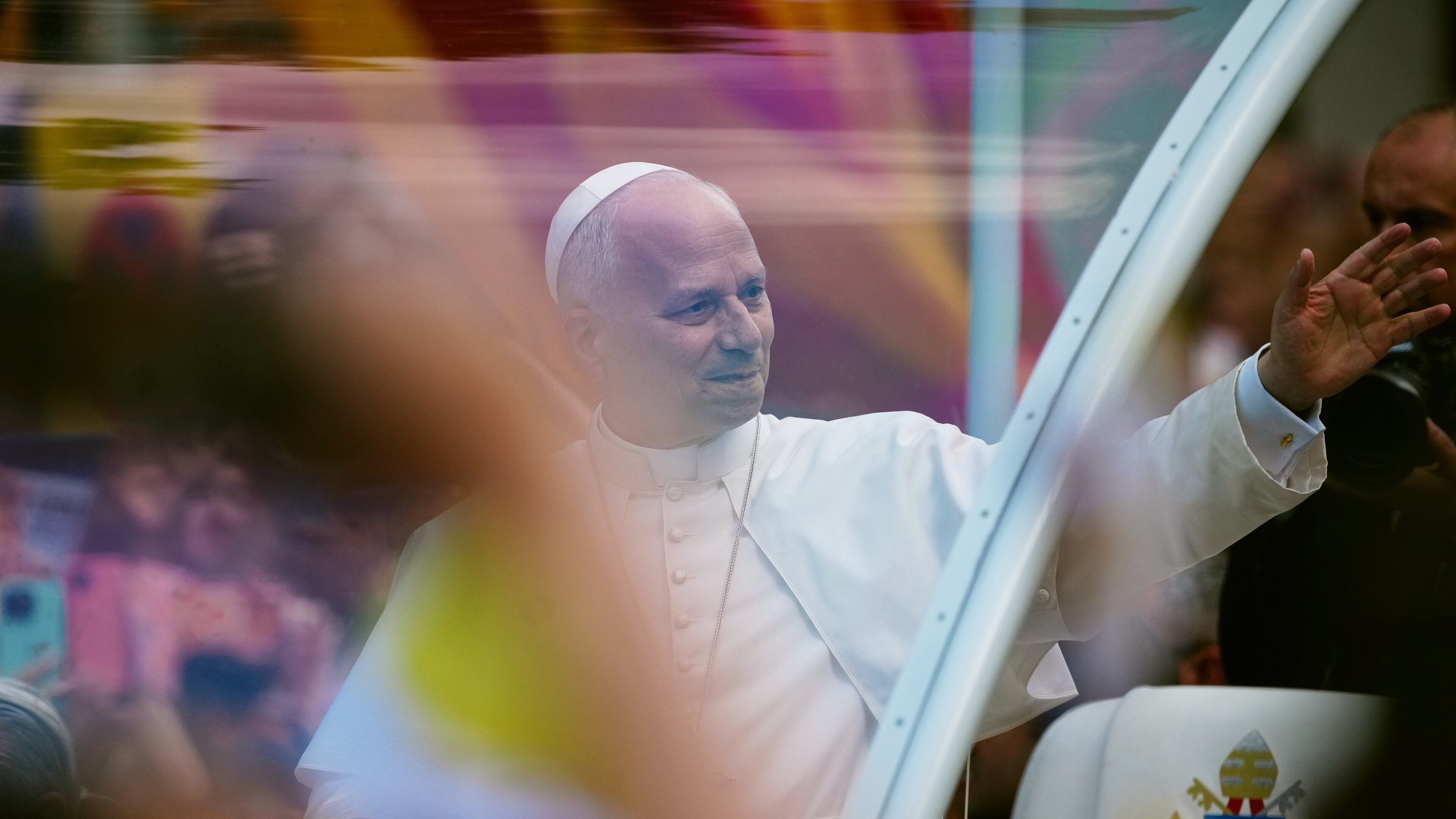 Pope Leo XIV waves as he arrives to celebrate Mass at the Basilica of the Sagrada Familia in Barcelona, Spain, Wednesday, June 10, 2026. (AP Photo/Joan Mateu Parra)