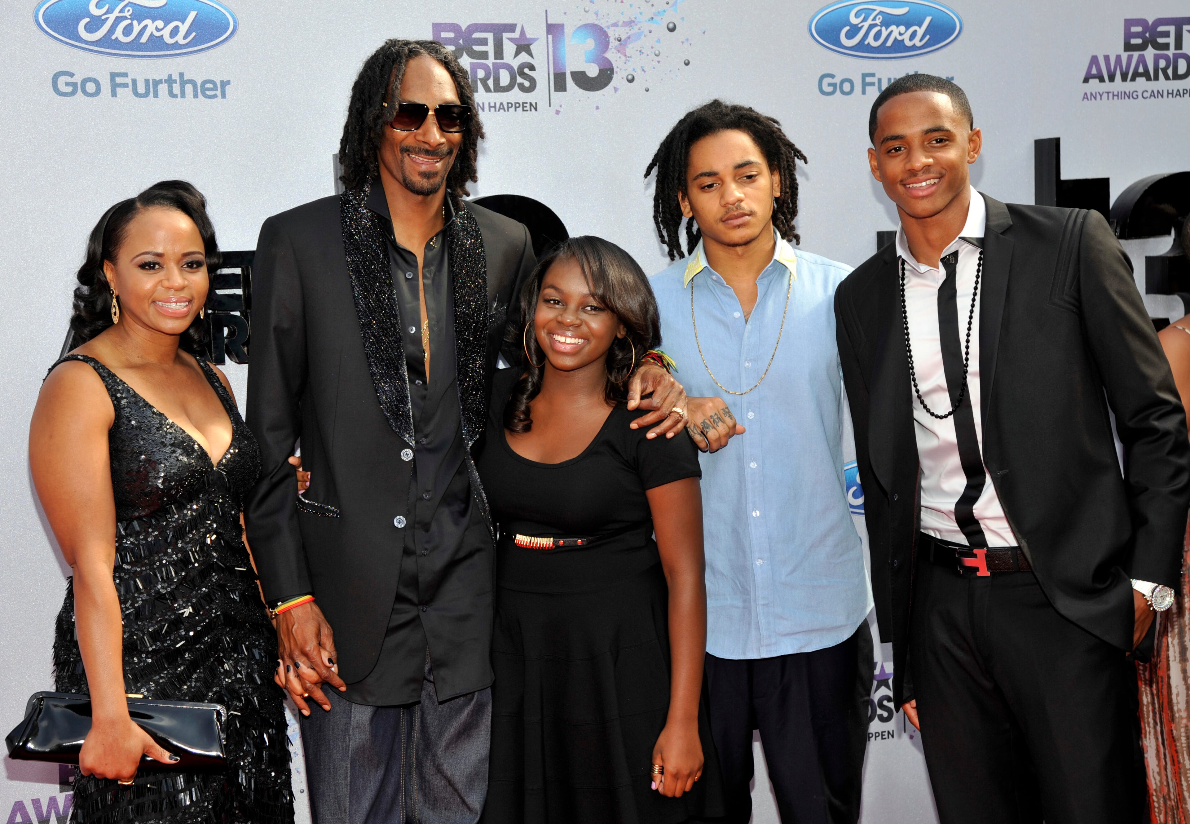 Snoop Dogg and his family arrive at the BET Awards at the Nokia Theatre on Sunday, June 30, 2013, in Los Angeles. (Photo by Chris Pizzello/Invision/AP)