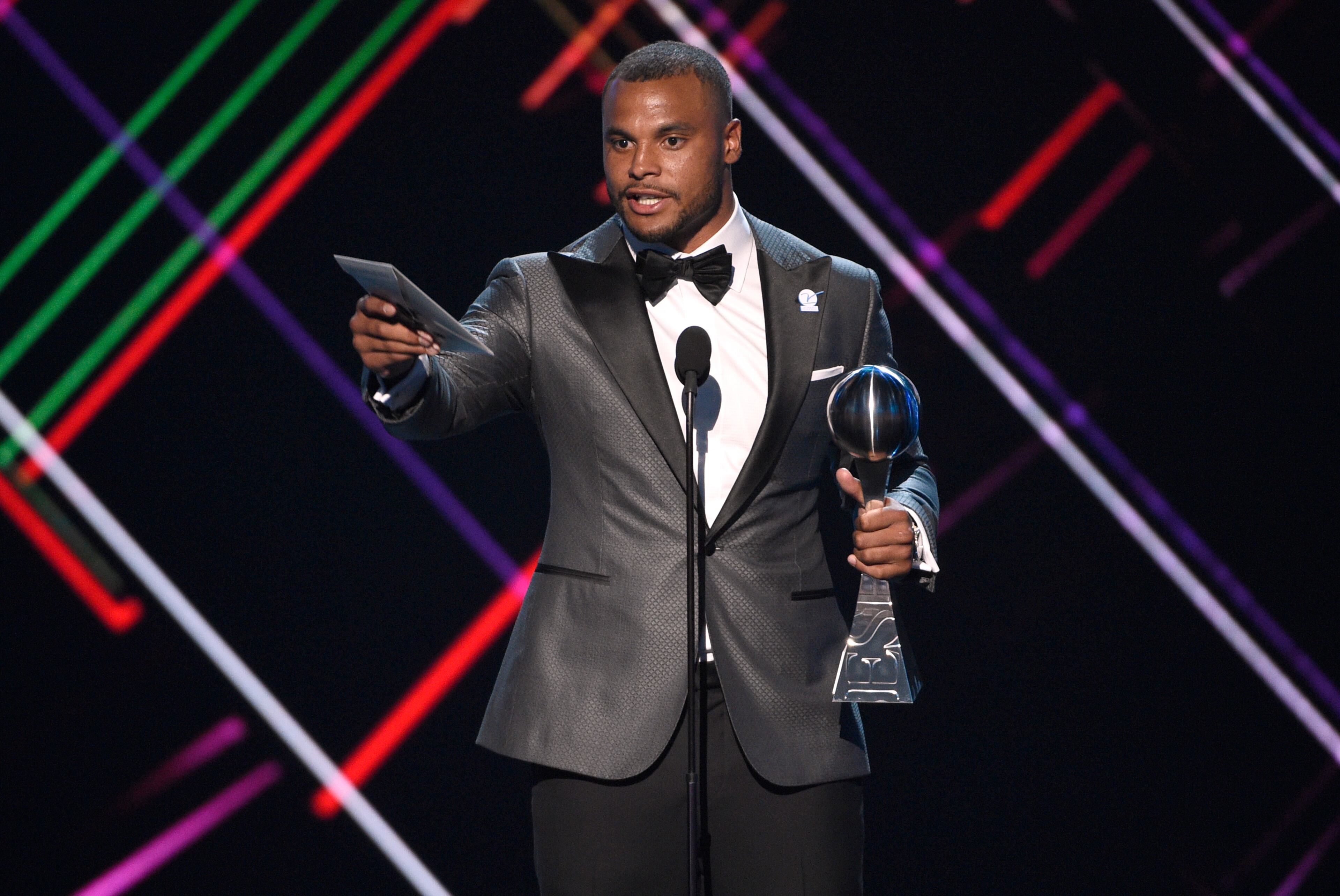 NFL football player Dak Prescott, of the Dallas Cowboys, accepts the award for best breakthrough athlete at the ESPYS at the Microsoft Theater on Wednesday, July 12, 2017, in Los Angeles. (Photo by Chris Pizzello/Invision/AP)
