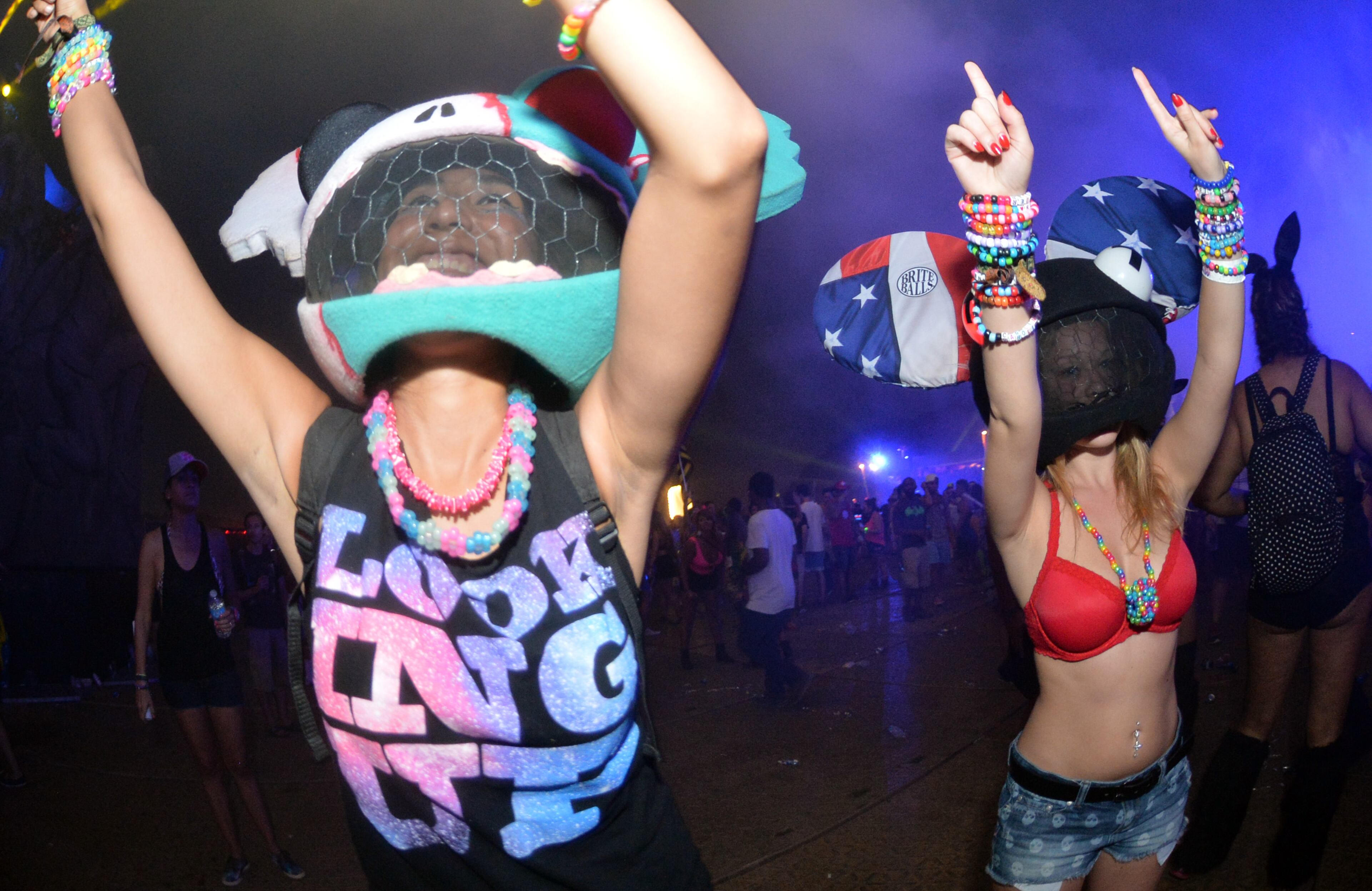 A crowd dances to electronic beats at the TomorrowWorld electronic music festival in Chattahoochee Hills, South of Atlanta, on Saturday, September 27, 2014. HYOSUB SHIN / HSHIN@AJC.COM