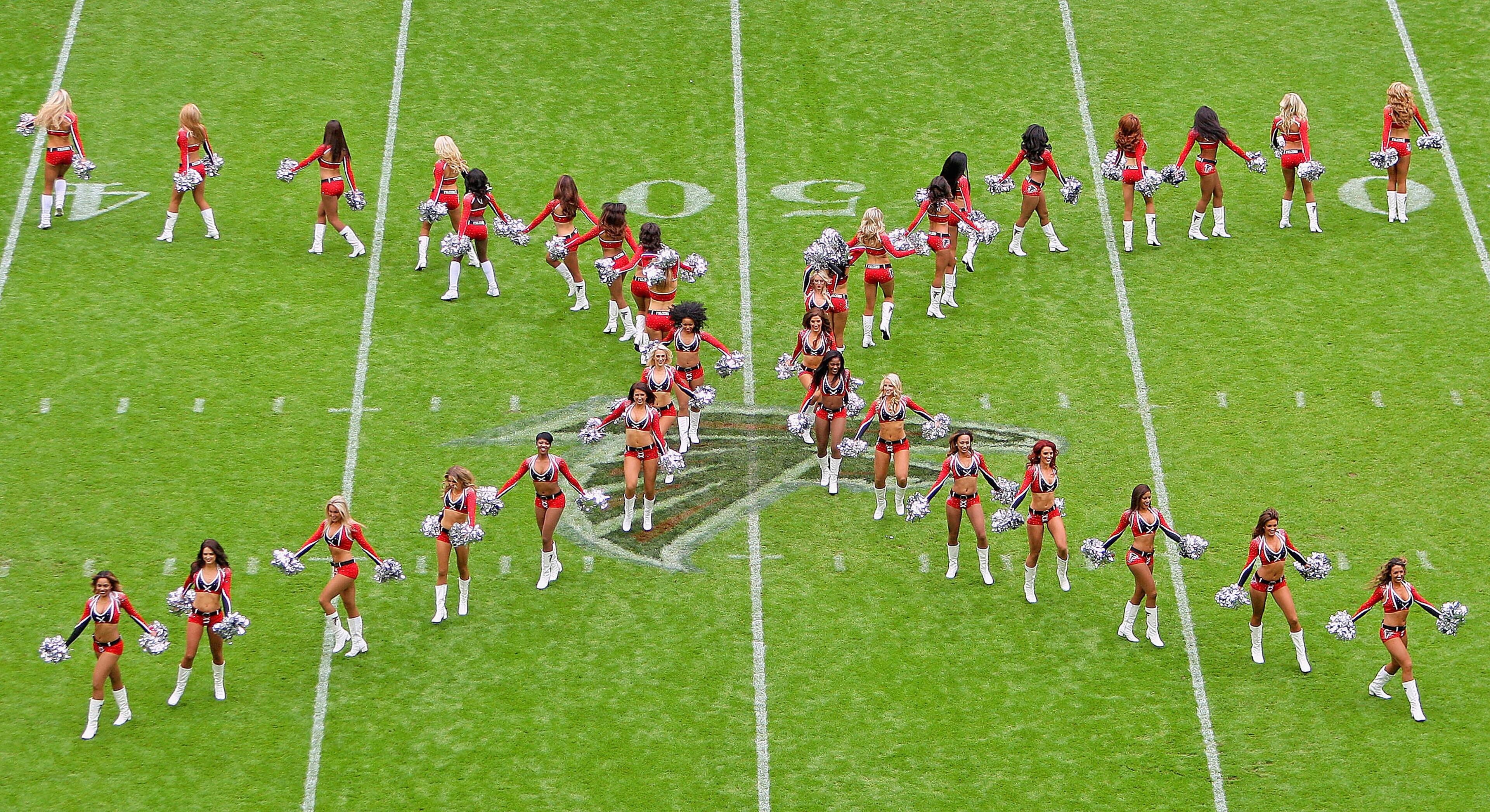 The cheerleaders perform during the NFL match between Detroit Lions and Atlanta Falcons at Wembley Stadium on October 26, 2014 in London, England. (Photo by Nicky Hayes/NFL/Pool/Getty Images)