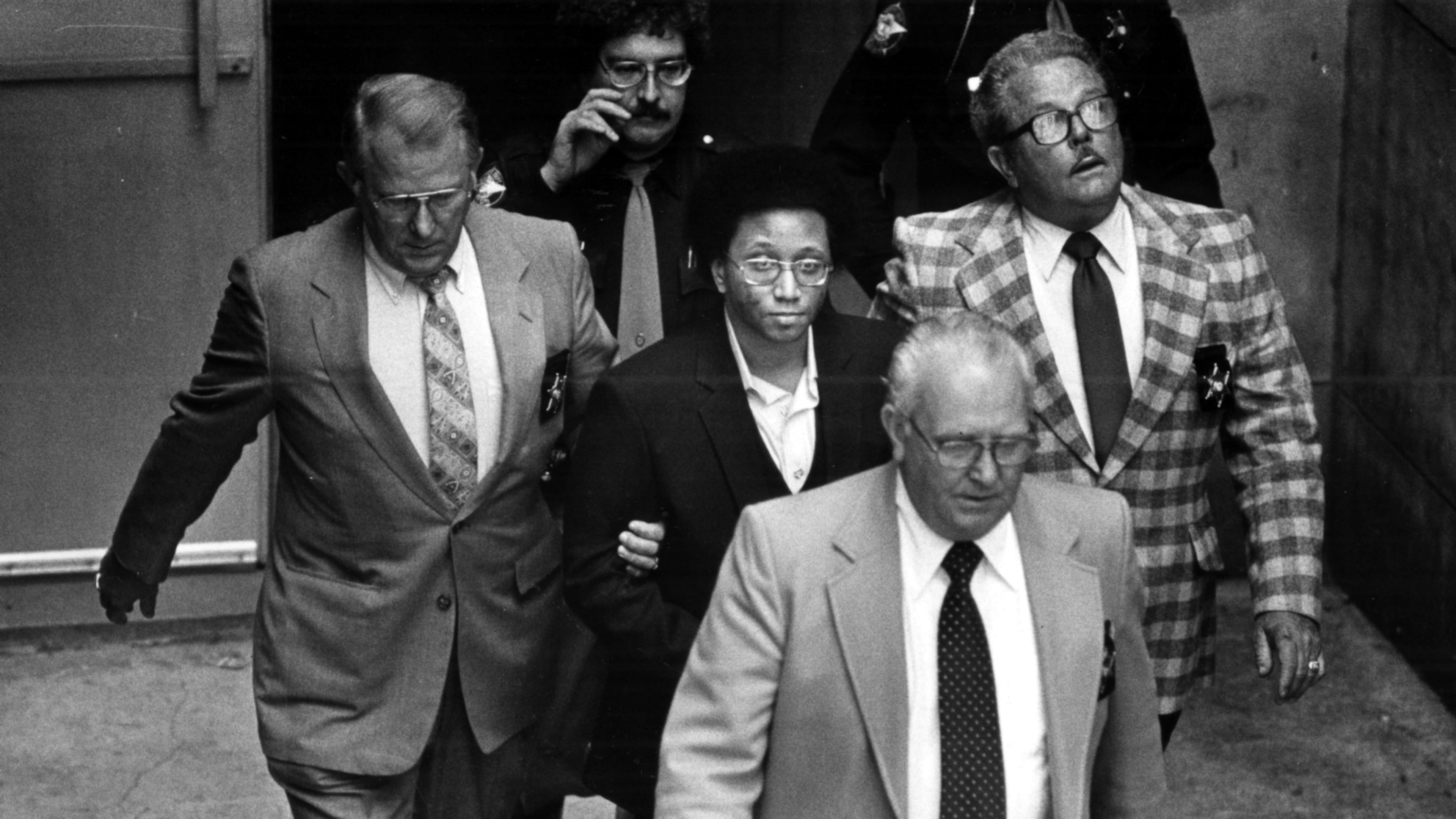 Oct. 20, 1981 - Atlanta, Ga. - Wayne B. Williams leaves the Fulton County Courthouse after his court hearing. (Kenneth Walker/AJC Staff) 1981