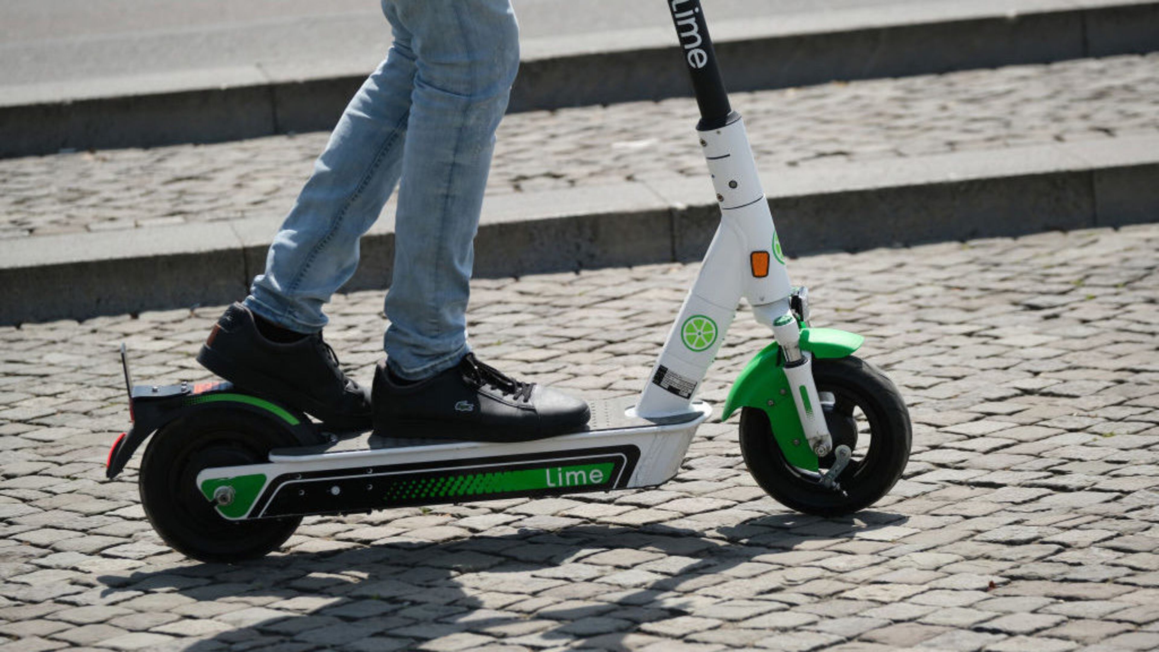 Drivers on I-35 in Dallas were surprised Monday morning to see a man driving a Lime scooter with the rest of traffic, cutting through five lanes in a seemingly nonchalant manner.