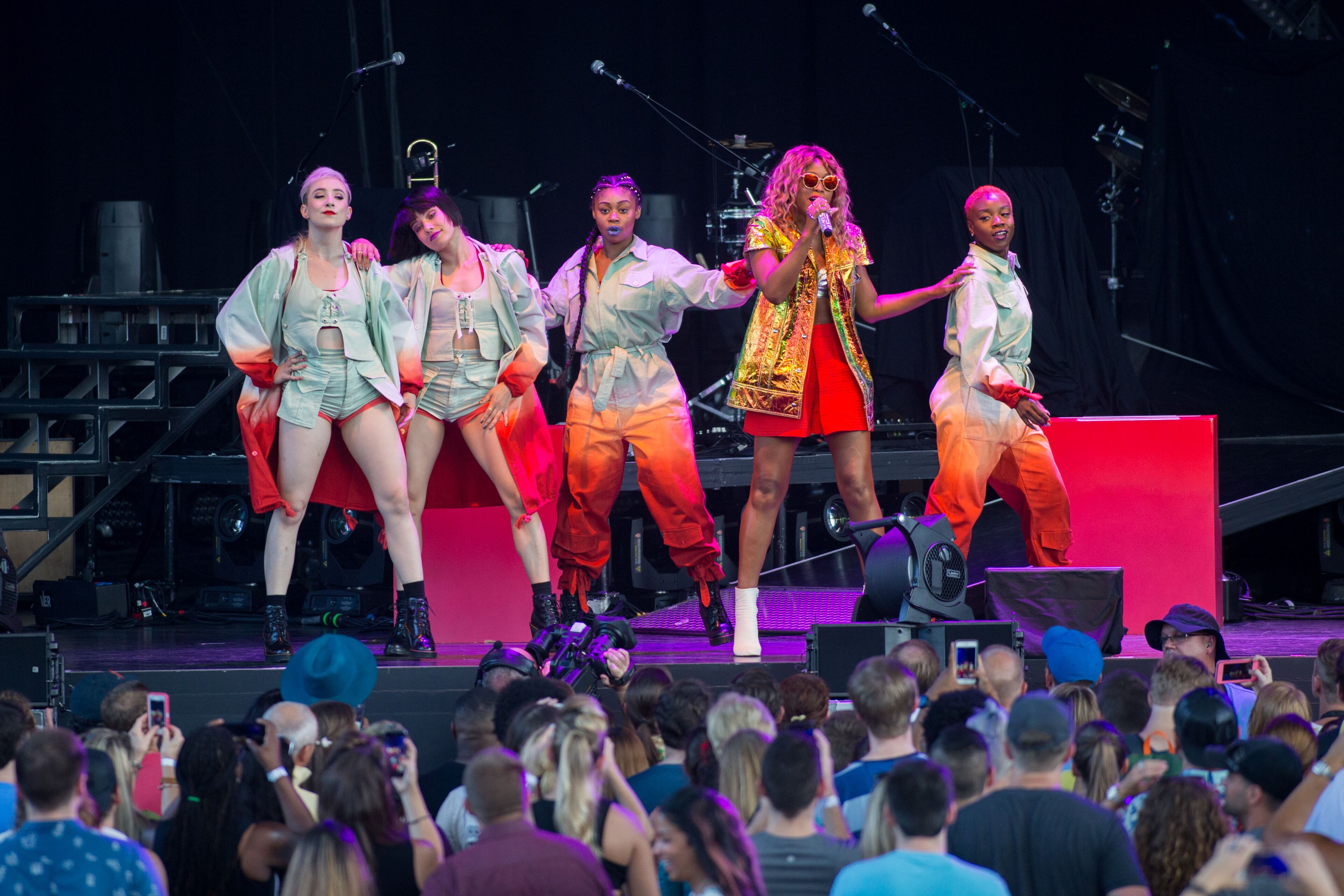 Eve opens up for Gwen Stefani at Verizon Wireless Amphitheatre at Encore Park, Friday, July 29, Alpharetta, Ga. BRANDEN CAMP/SPECIAL