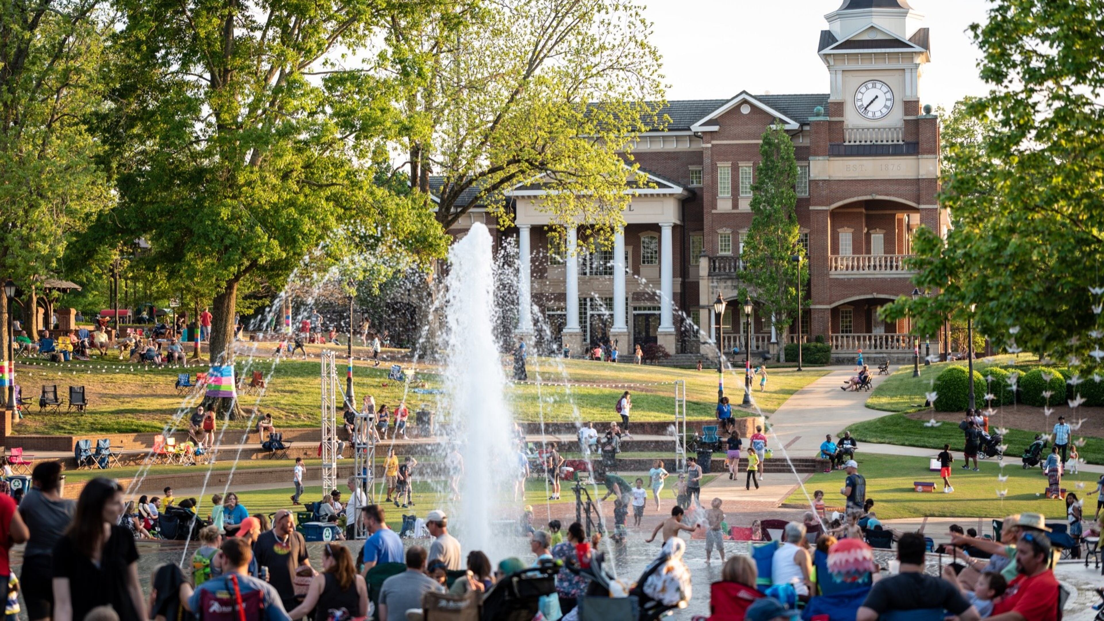 Duluth is seeking residents, business owners and property owners to participant in the 12th Annual L.E.A.D. (Learn, Engage, Advance Duluth) Academy. (Courtesy City of Duluth)