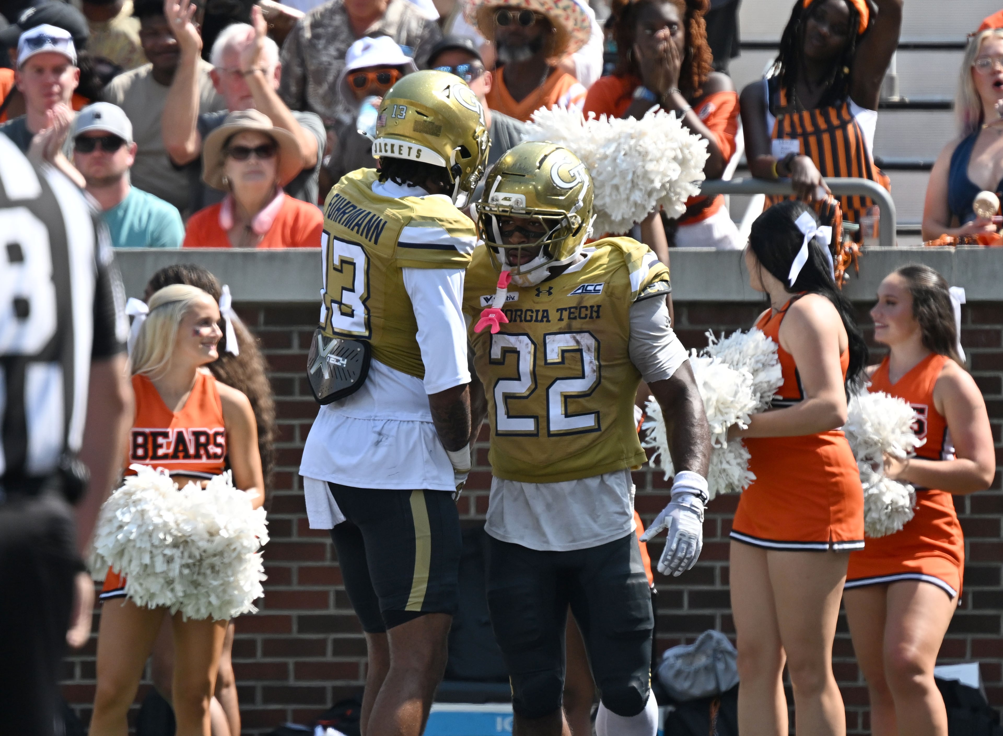 Georgia Tech running back Justice Haynes (22) celebrates after scoring a touchdown during the first half in an NCAA college football game at Bobby Dodd Stadium on Saturday, Sept. 19, 2026, in Atlanta. (Hyosub Shin/AJC)