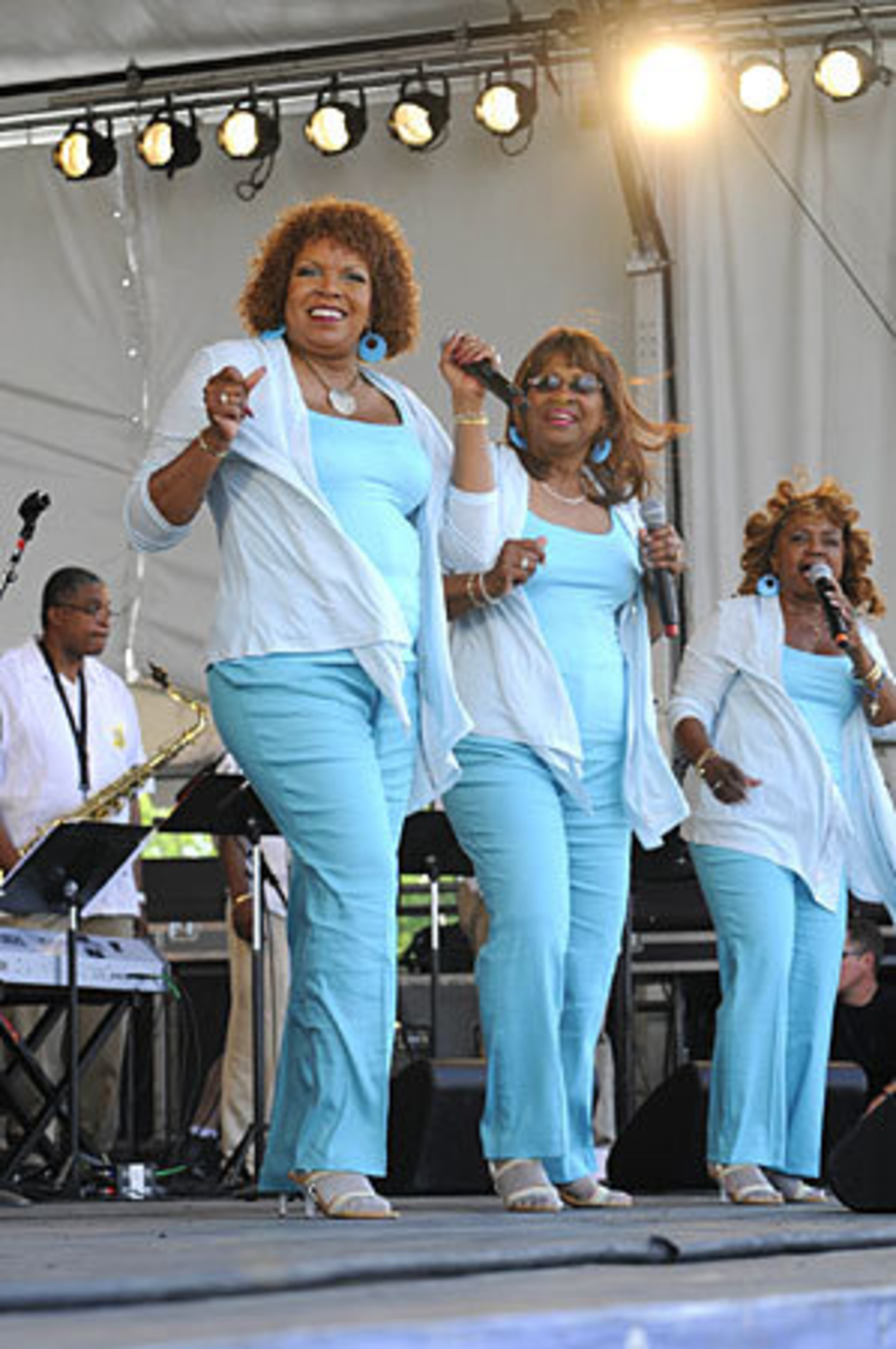 The Dixie Cups perform.