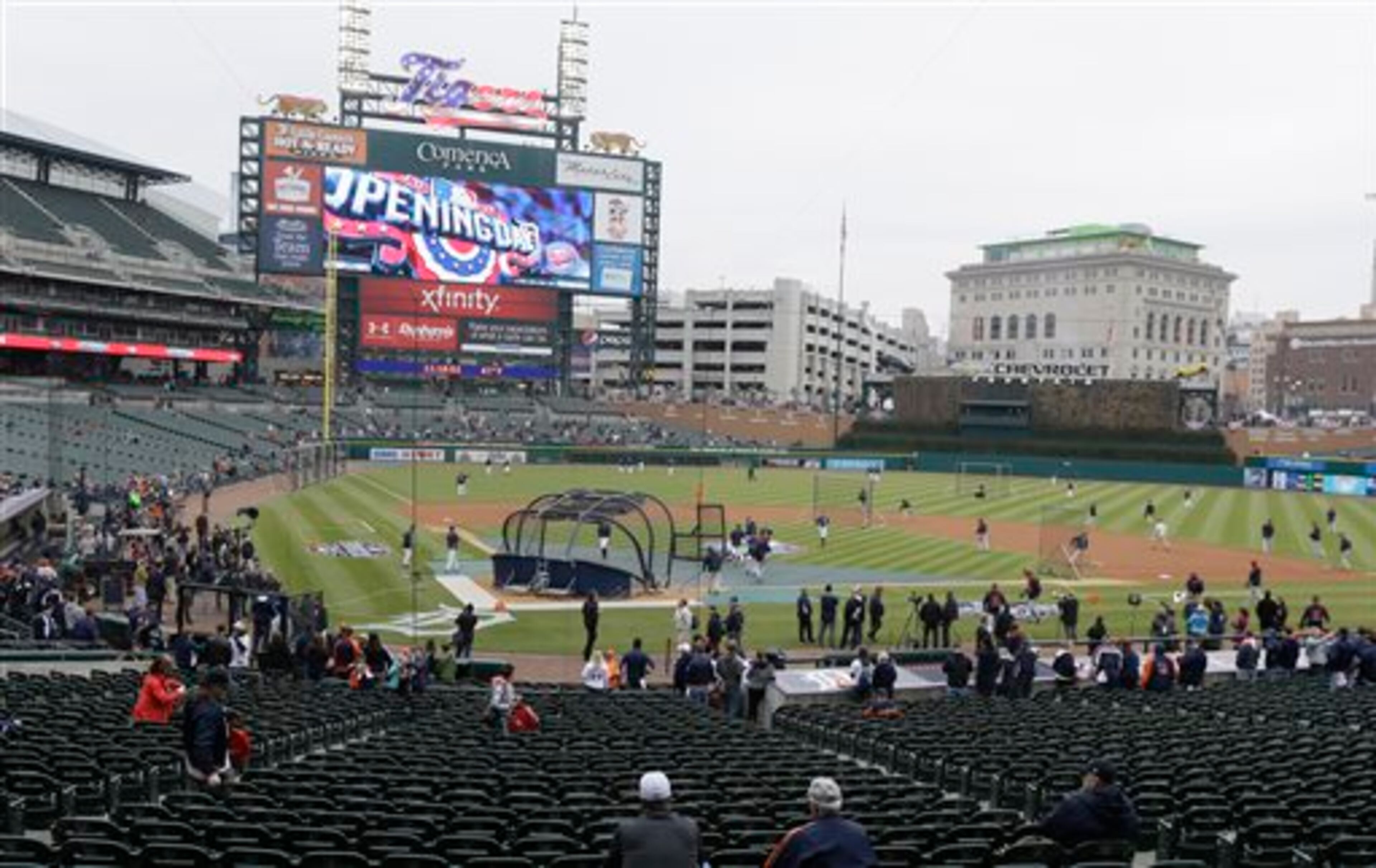 The Detroit Tigers take batting practice before an opening day baseball game against the Minnesota Twins in Detroit, Monday, April 6, 2015. (AP Photo/Carlos Osorio)