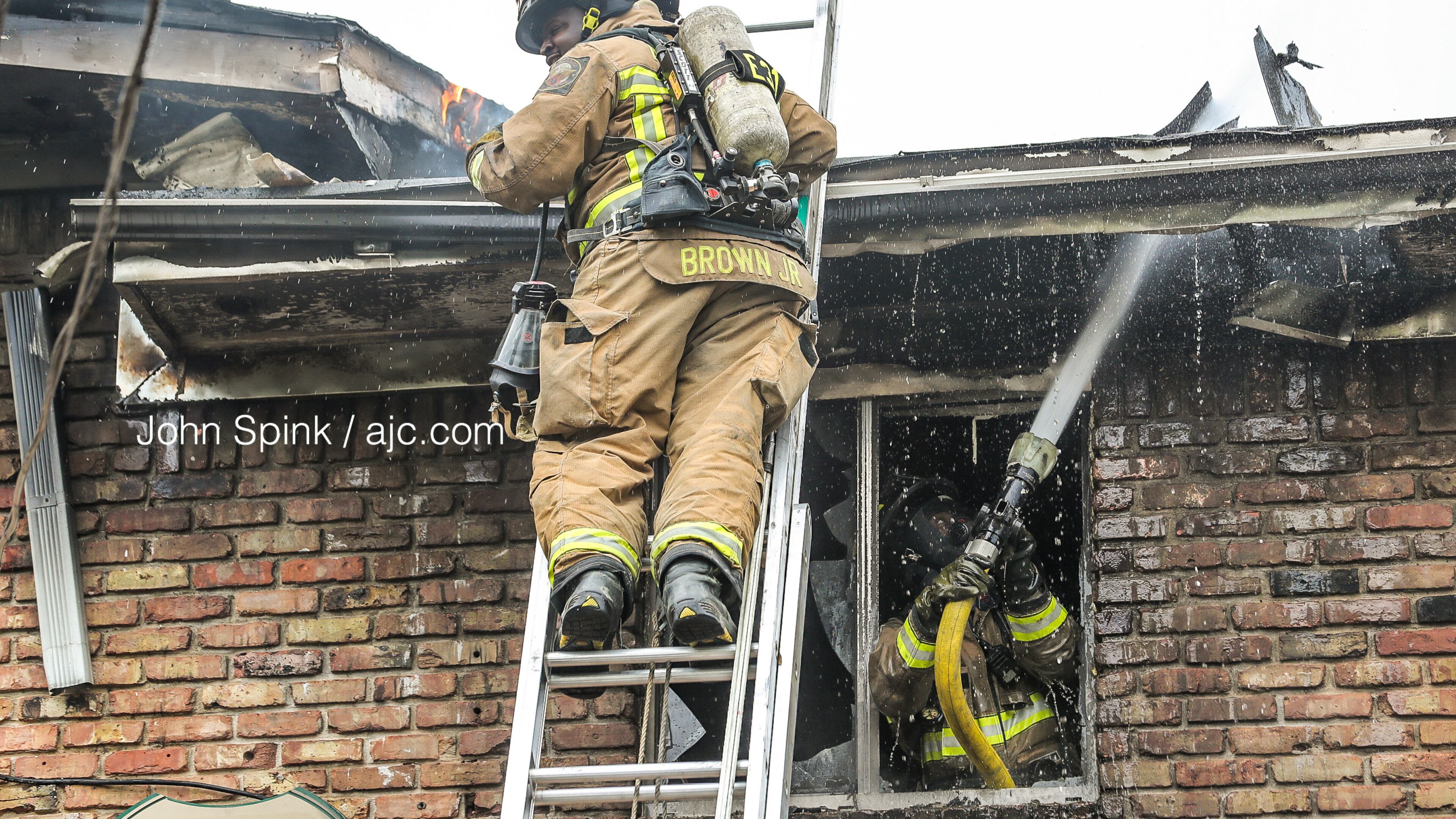 The vacant apartment building is in the 1900 block of Alison Court.