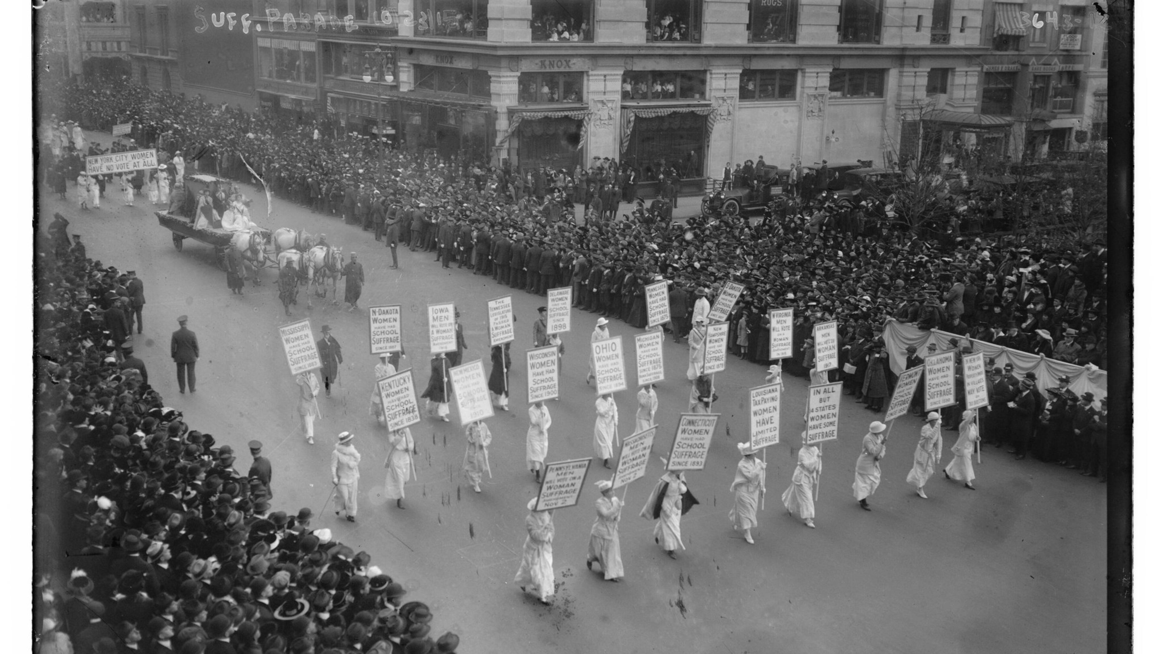 A women’s suffrage parade in 1915. (Bain News Service/Library of Congress Collection)