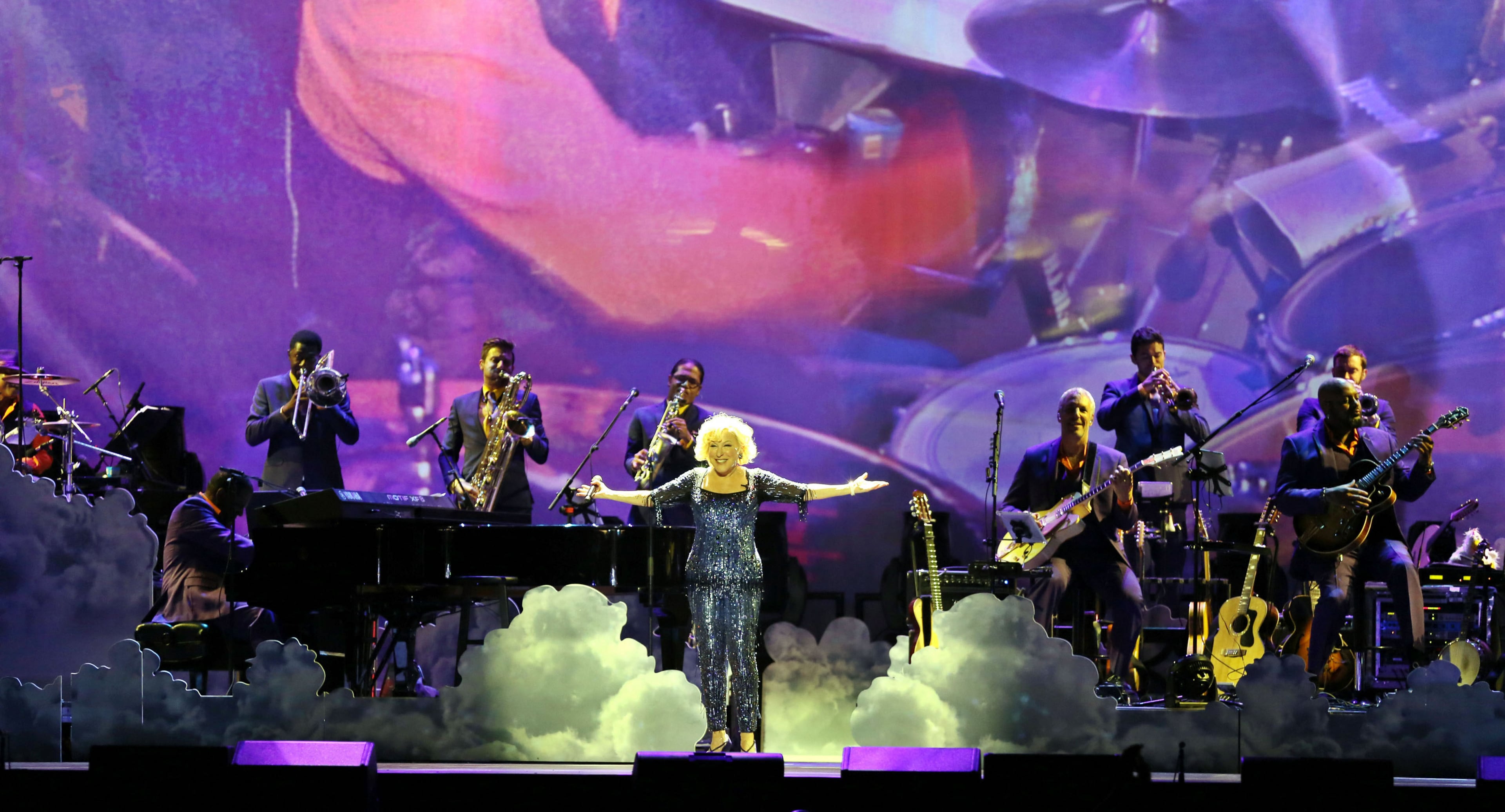 Bette Midler sings "I Look Good." Singer-songwriter-actress-comedian Bette Midler brought her Divine Intervention Tour to Philips Arena on Thursday night, May 14, 2015. The Divine Miss M has been nominated for two Academy Awards, and won three Grammy Awards, four Golden Globes, three Emmy Awards, and a special Tony Award. She has sold over 30 million records worldwide. Robb D. Cohen/RobbsPhotos.com