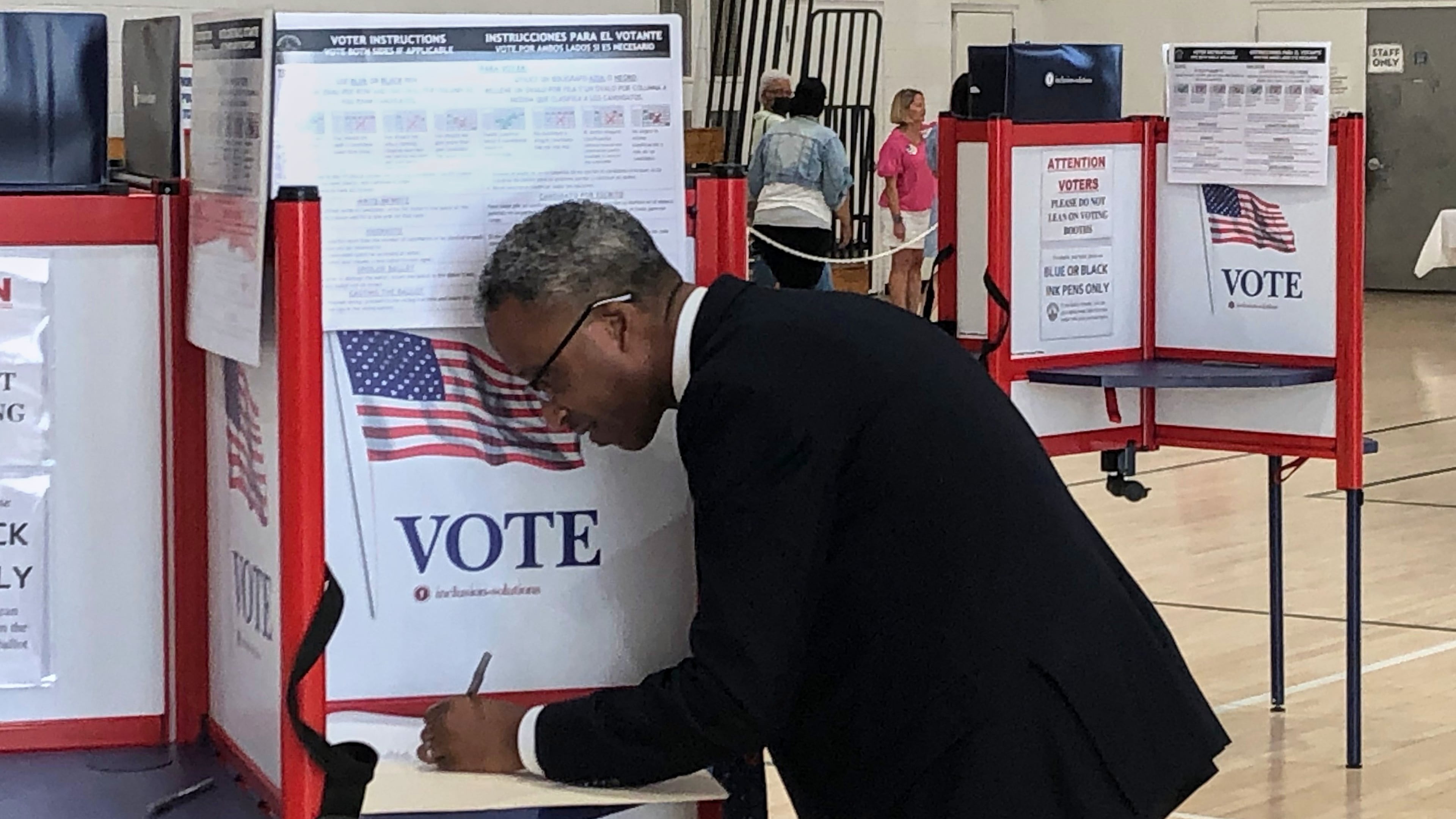 District of Columbia mayoral candidate Kenyan McDuffie fills out his ranked choice ballot during the D.C. primary election, Tuesday, June 16, 2026 in Washington. (AP Photo/Gary Fields)