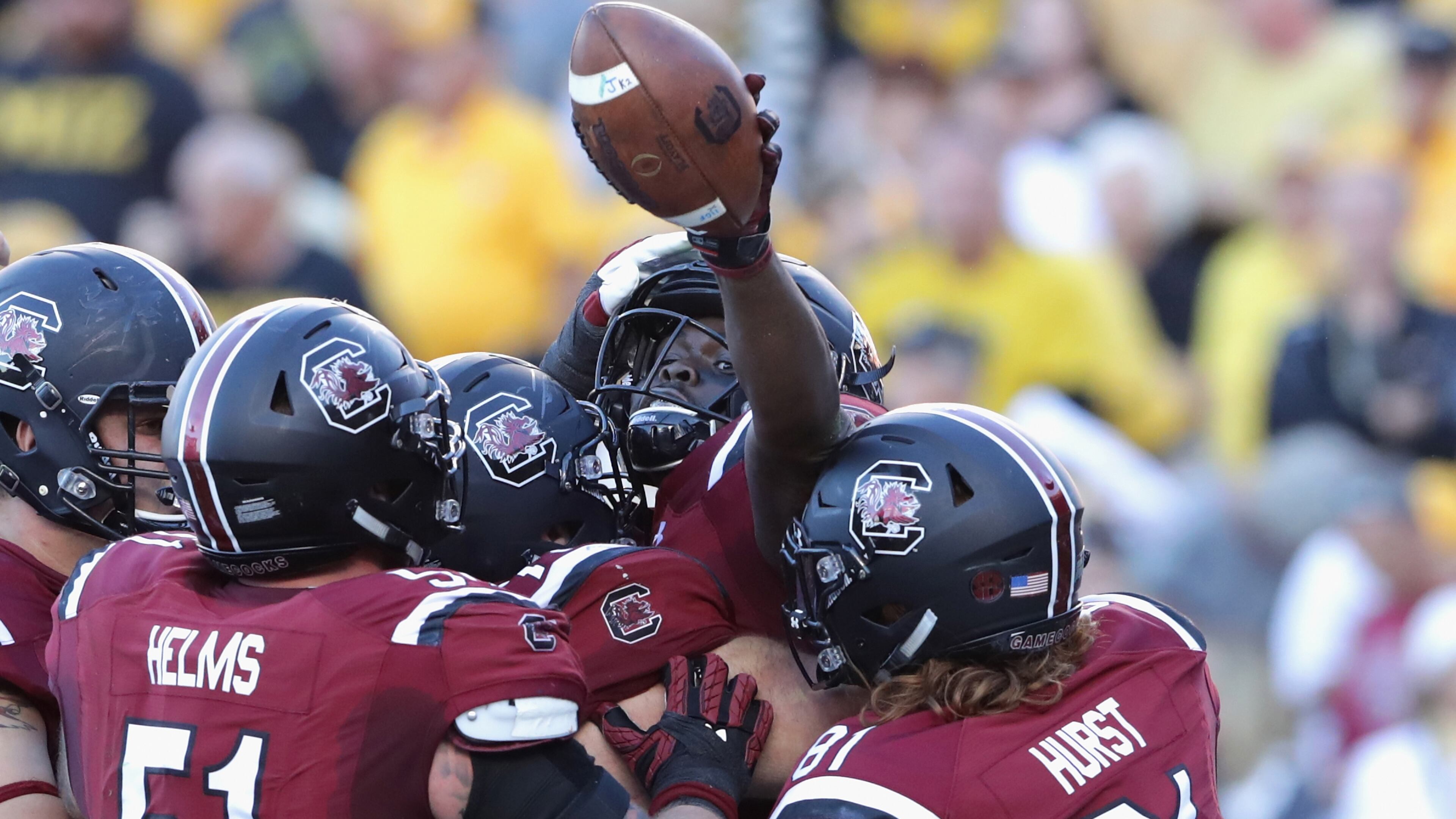 COLUMBIA, SC - NOVEMBER 05: K.C. Crosby #3 of the South Carolina Gamecocks celebrates after scoring a touchdown against the Missouri Tigers during their game at Williams-Brice Stadium on November 5, 2016 in Columbia, South Carolina. (Photo by Streeter Lecka/Getty Images)