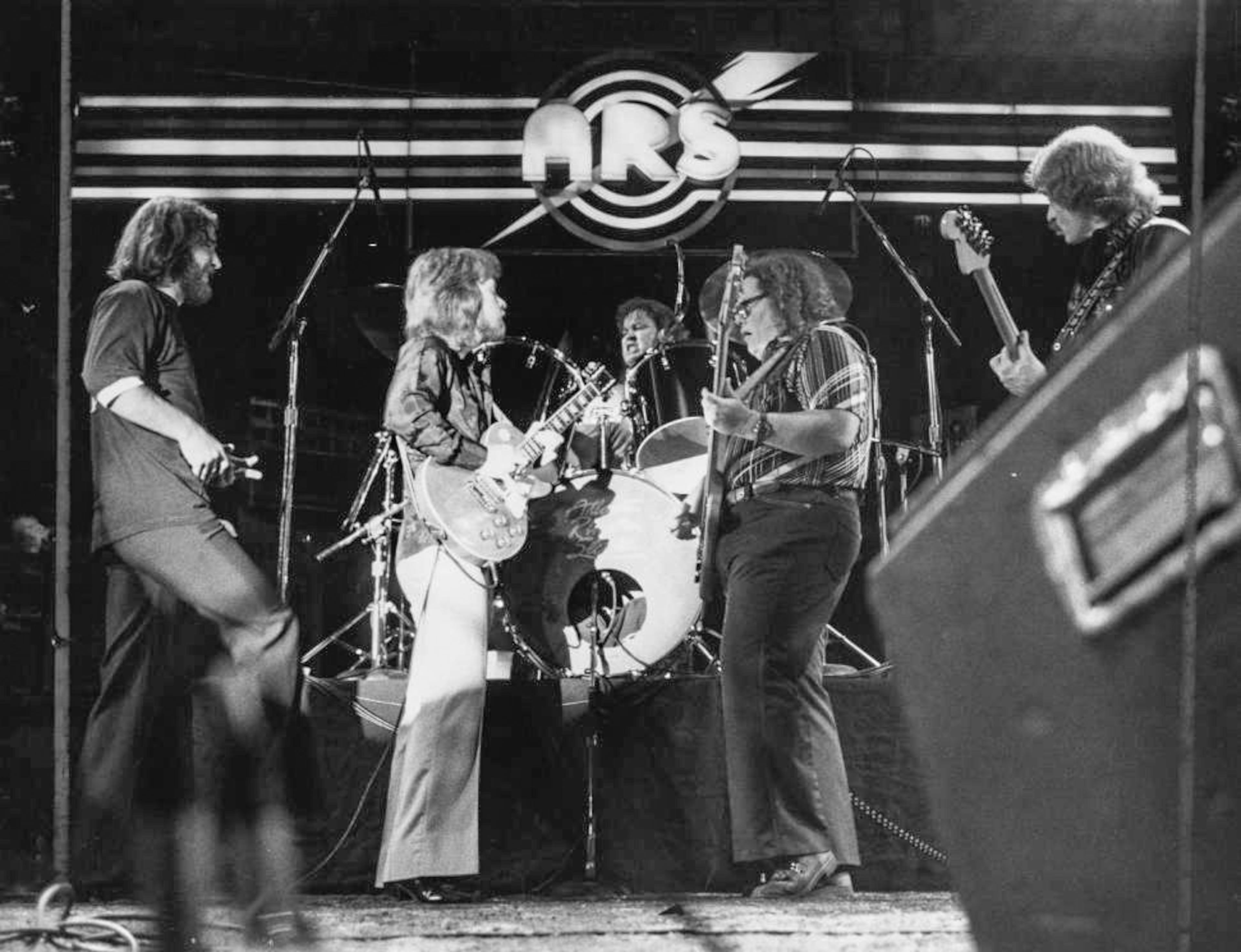 Atlanta Rhythm Section in concert: Ronnie Hammond (left), Barry Bailey, Robert Nix, Paul Goddard and J. R. Cobb. September 20, 1978