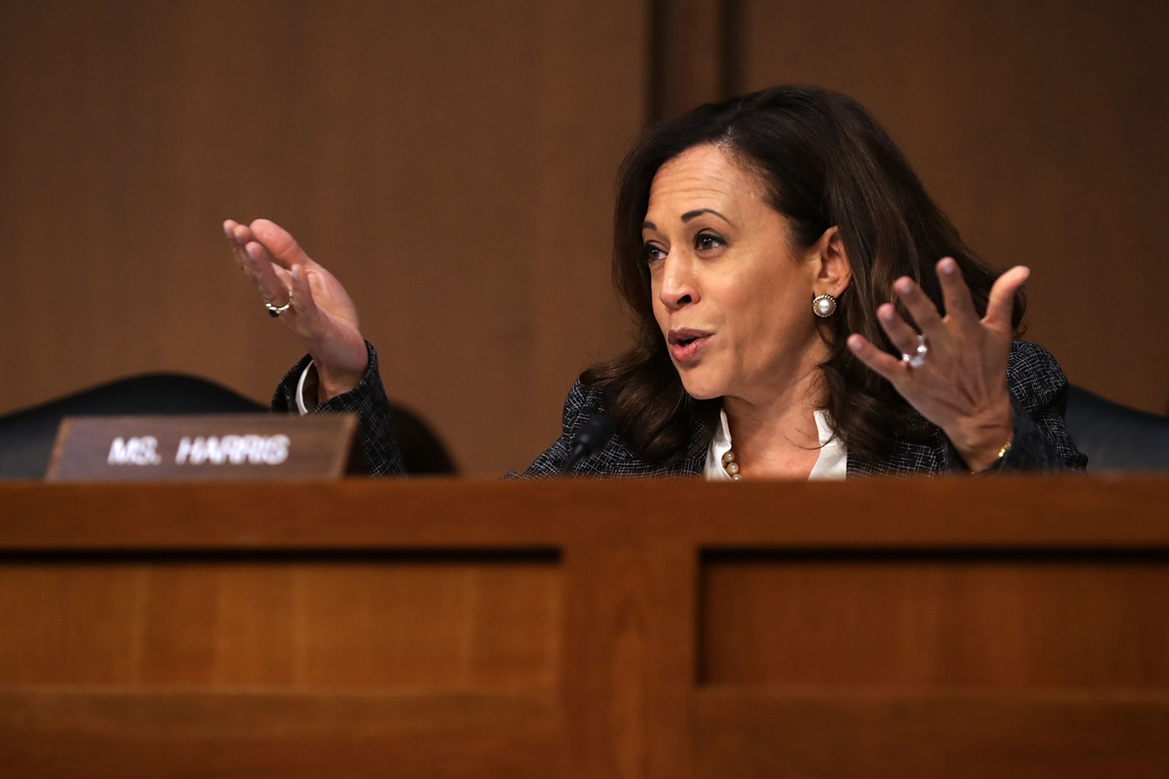 WASHINGTON, DC - JUNE 08: Sen. Kamala Harris (D-CA) questions former FBI Director James Comey during a hearing of the Senate Intelligence Committee in the Hart Senate Office Building on Capitol Hill June 8, 2017 in Washington, DC. Comey said that President Donald Trump pressured him to drop the FBI's investigation into former National Security Advisor Michael Flynn and demanded Comey's loyalty during the one-on-one meetings he had with president. (Photo by Chip Somodevilla/Getty Images)