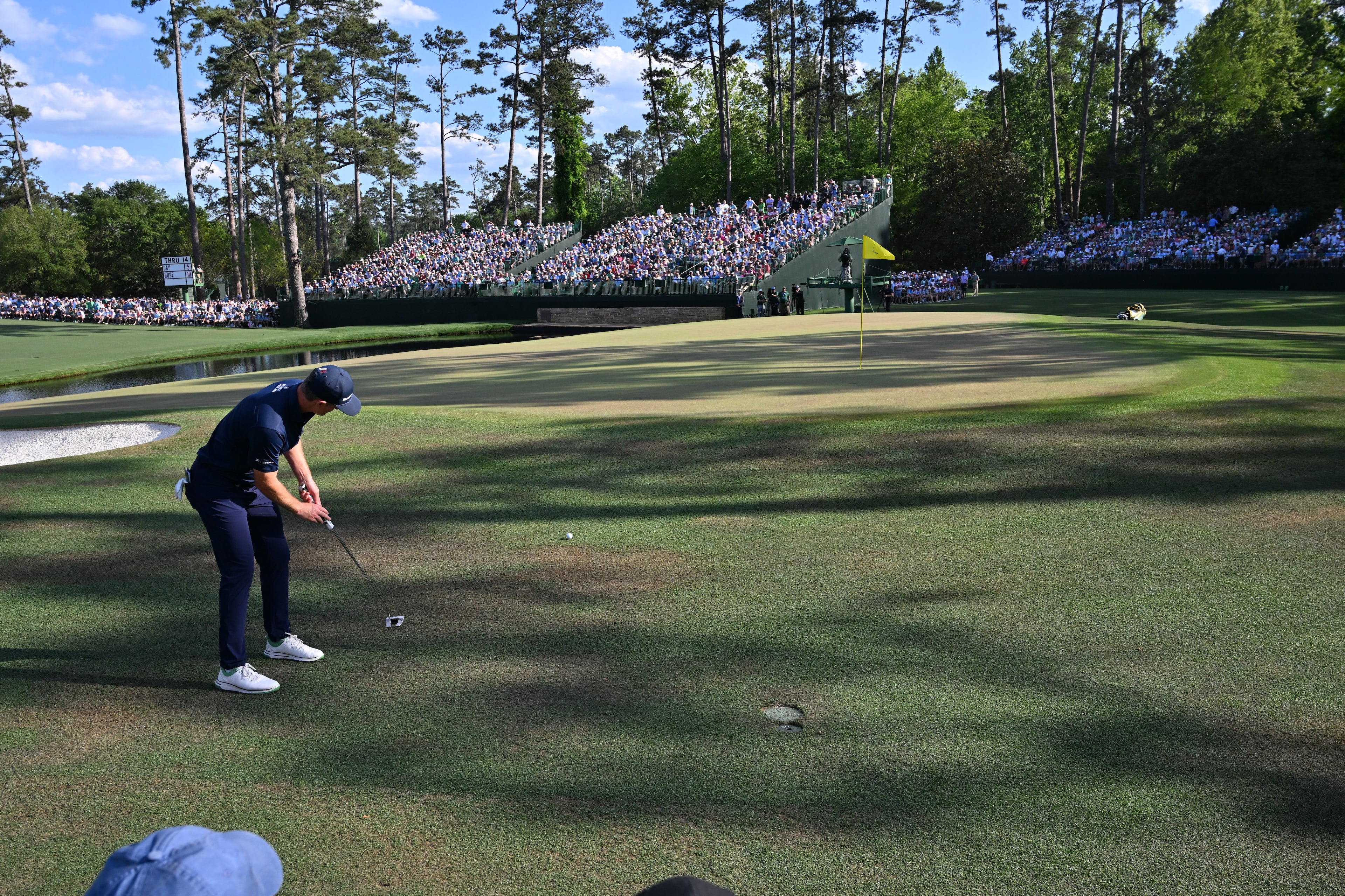 Justin Rose putts on 15th green during final round of the Masters, at Augusta National Golf Club, Sunday, April 12, 2026, in Augusta, GA (Hyosub Shin/AJC)
