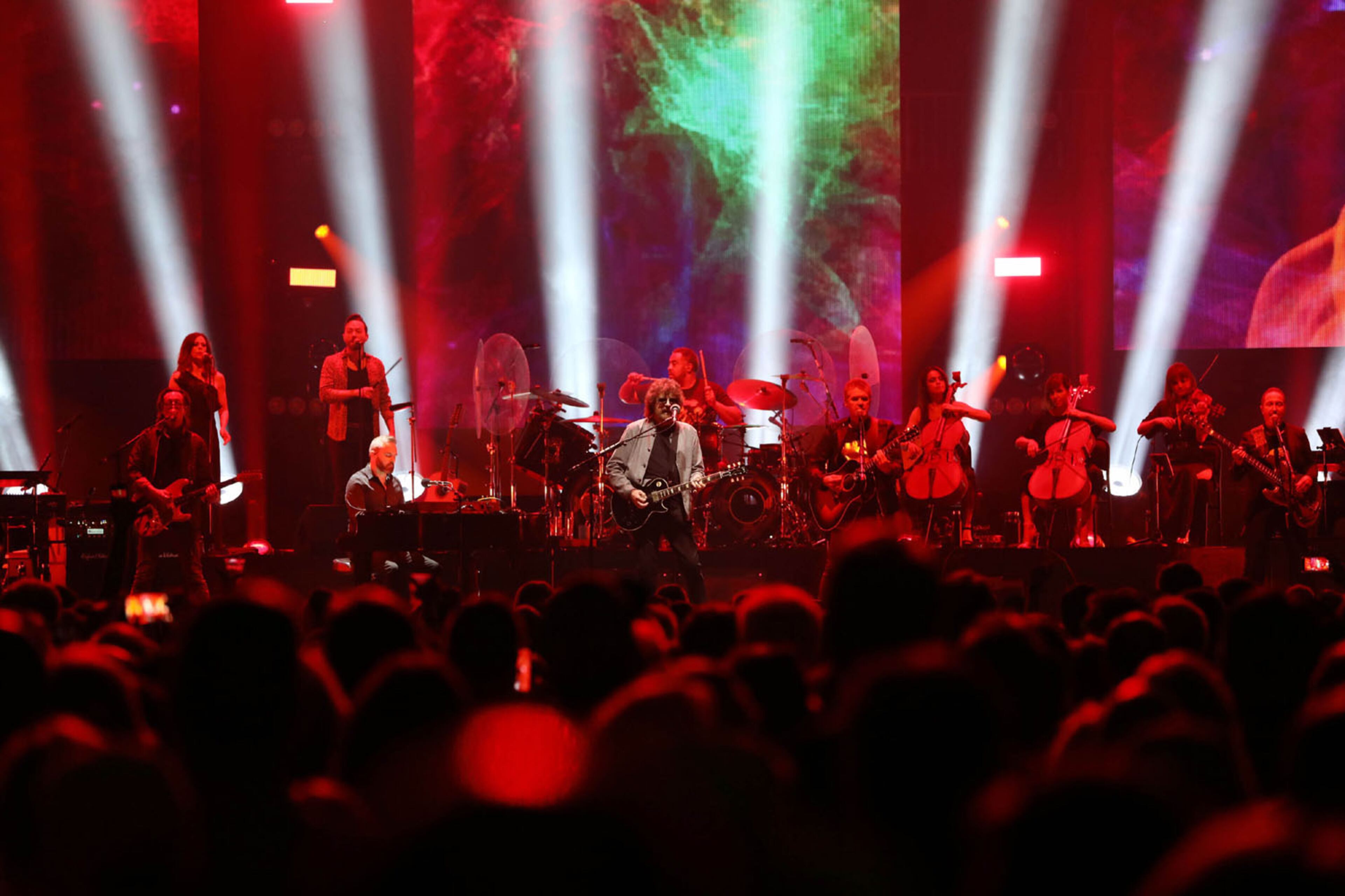 Jeff Lynne's ELO sold out State Farm Arena on Friday, July 5, 2019 on their Summer 2019 Tour. Dhani Harrison, George's son, opened the show.
Robb Cohen Photography & Video /RobbsPhotos.com