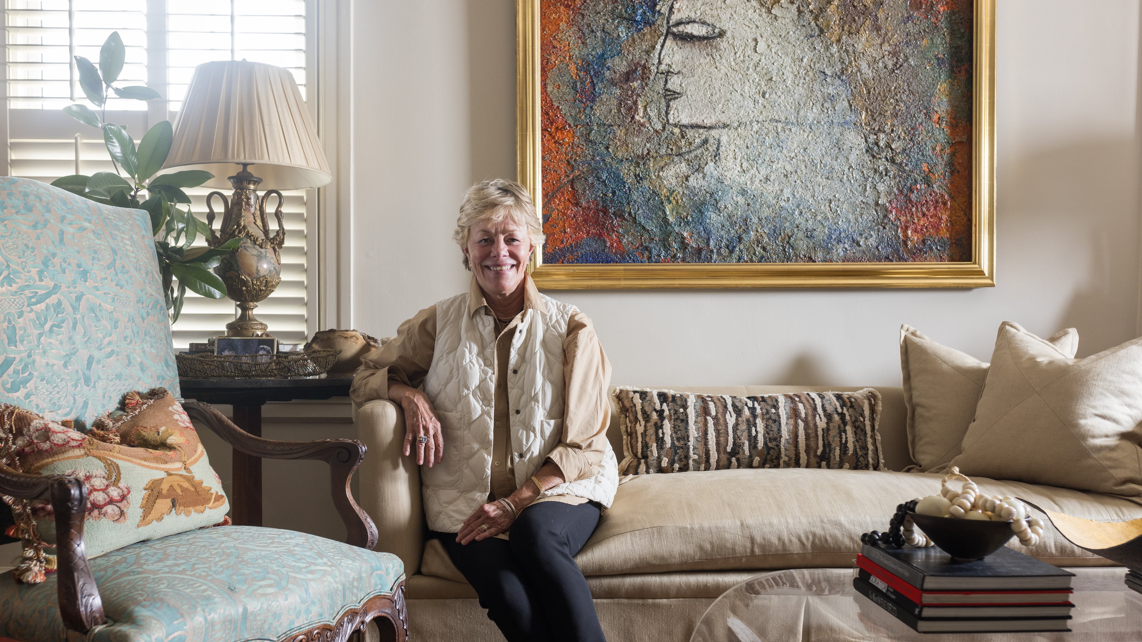 Designer Carter Kay approached downsizing like a curator, filling her Chattanooga cottage with eclectic art and family heirlooms. (Courtesy of Tomas Espinoza)