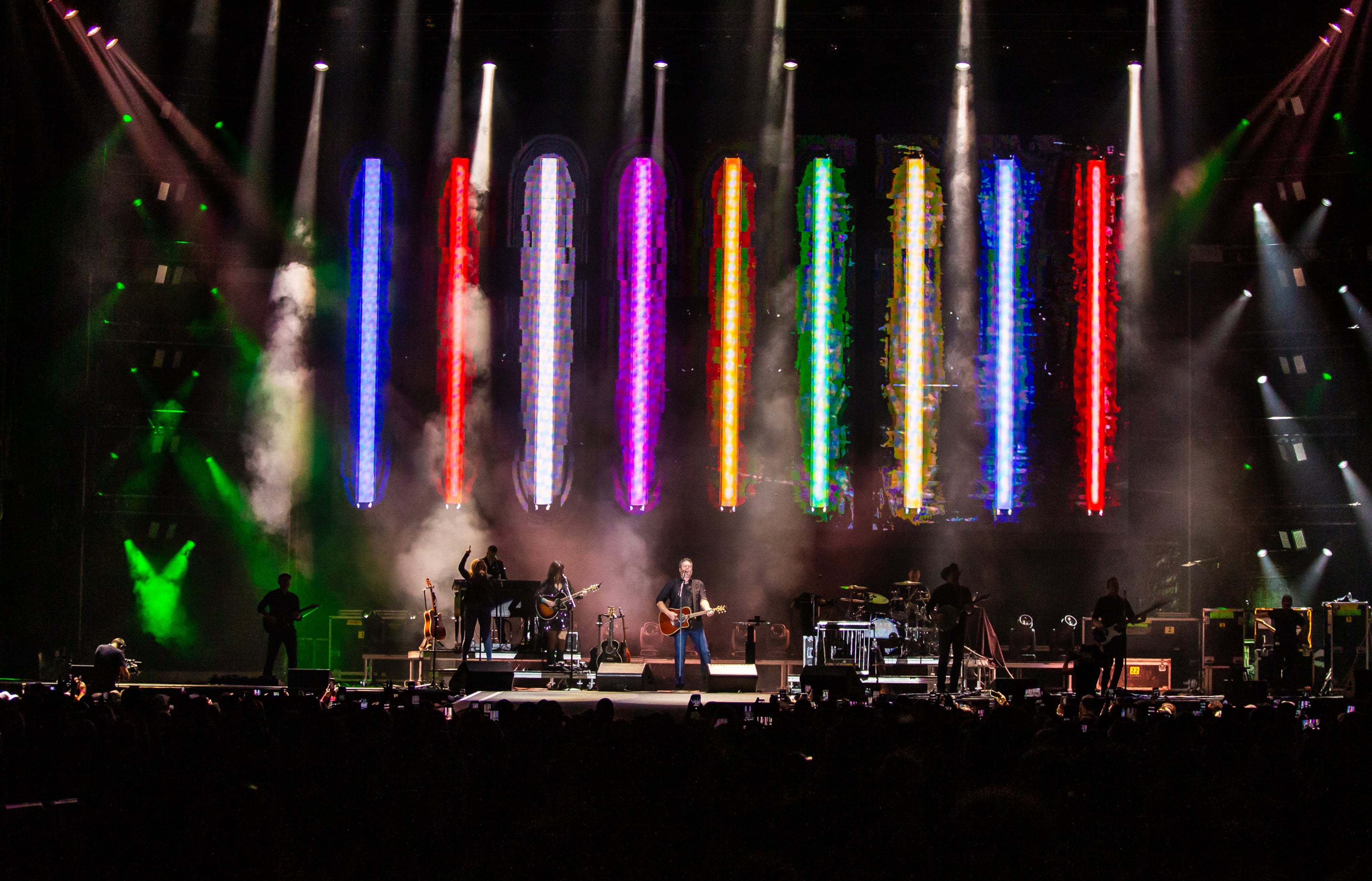 Blake Shelton brought his "Neon Light" to Mercedes-Benz Stadium fior ATLive on Nov. 15, 2019. Photo: Ryan Fleisher/Special to the AJC.